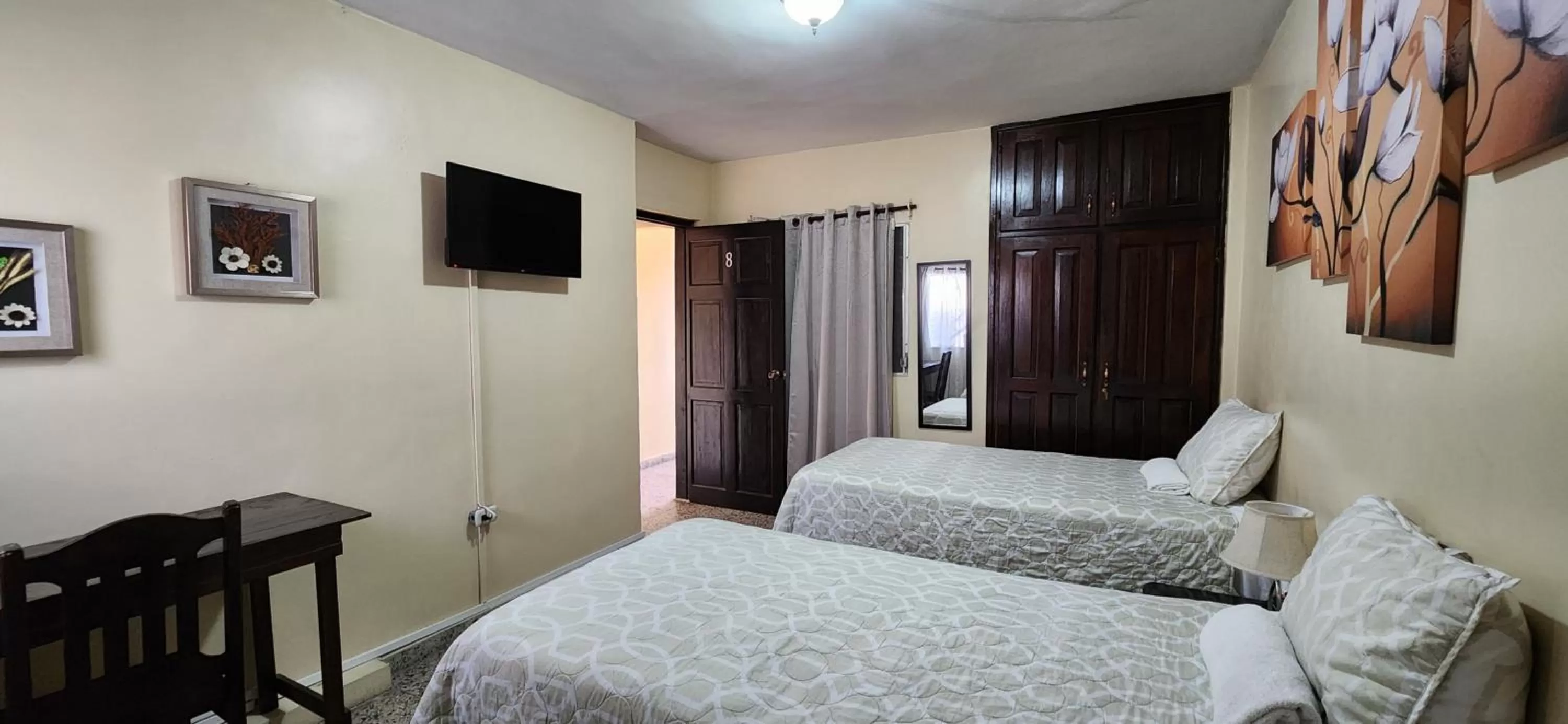 wardrobe, Bed in Casa Altamira