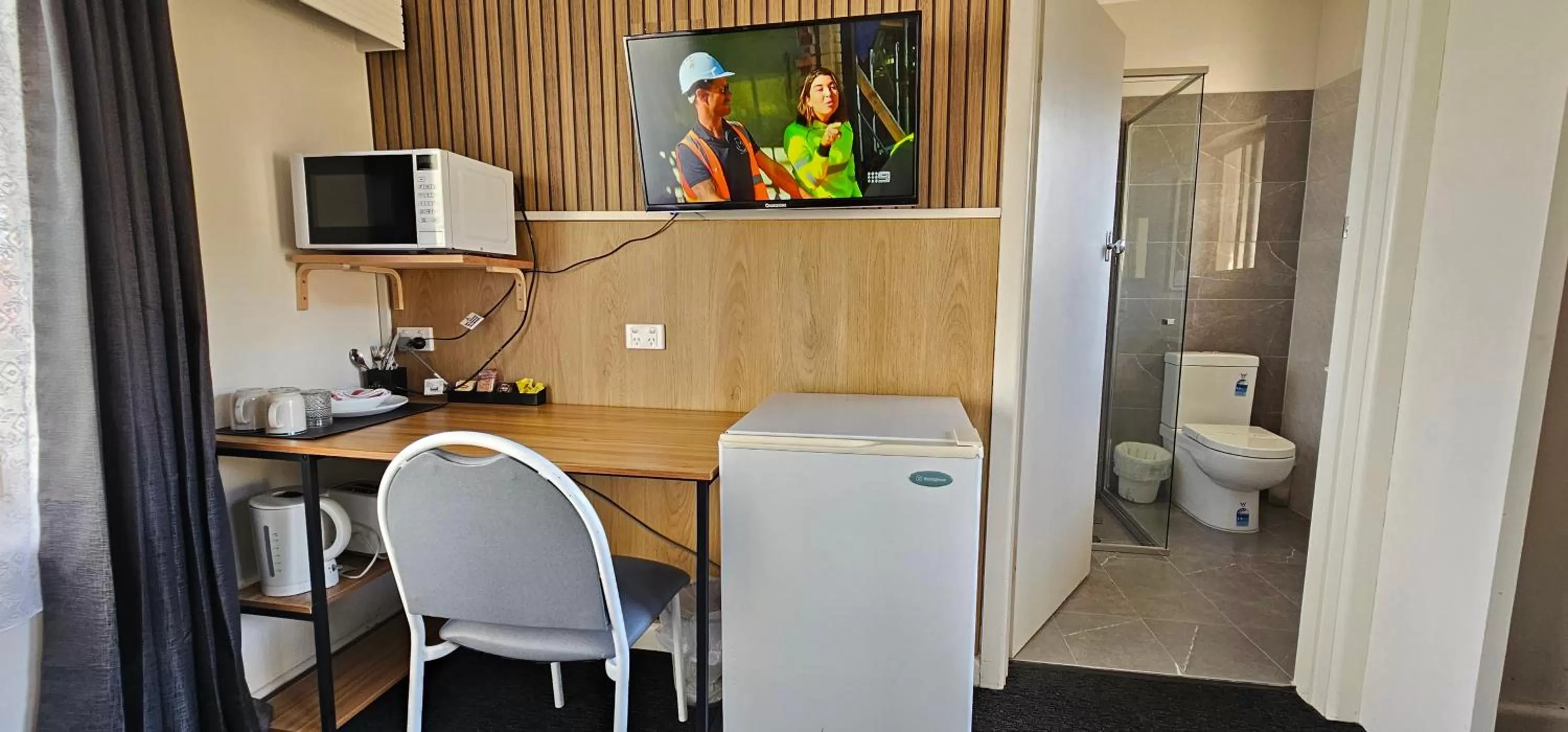 TV and multimedia in Blue Lake Motel
