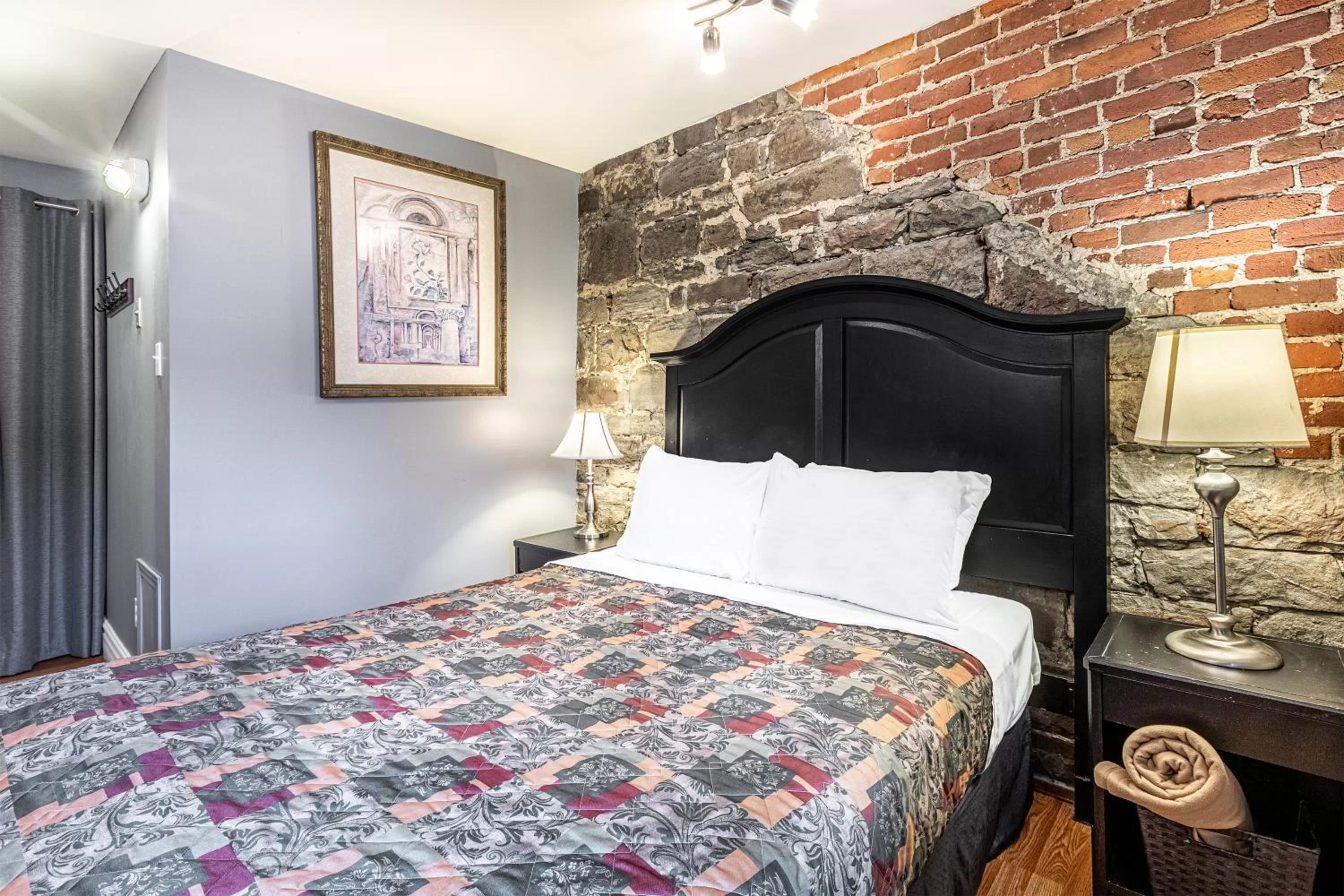 Bed in Hotel Maison du Général