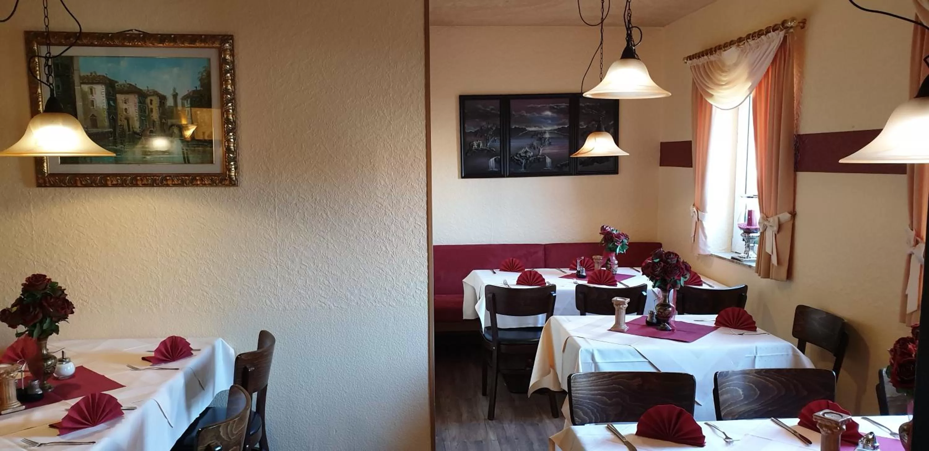 Restaurant/places to eat in La Fontana