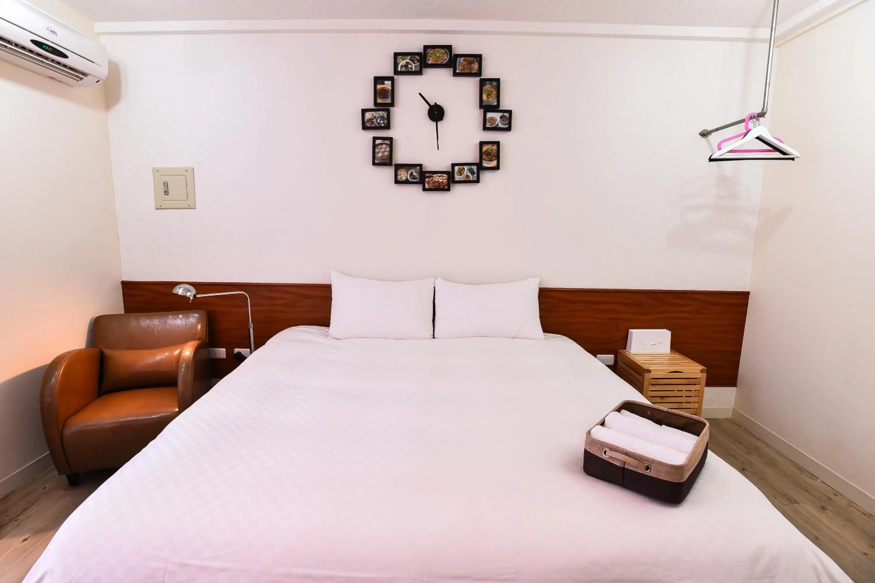 Bed in Rainbow Island