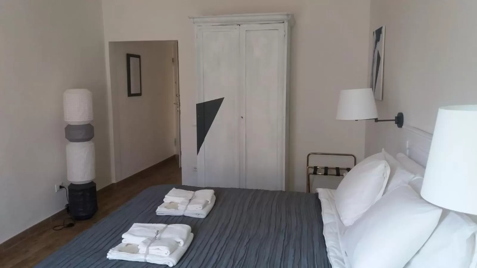 Photo of the whole room, Bed in In San Frediano B&B