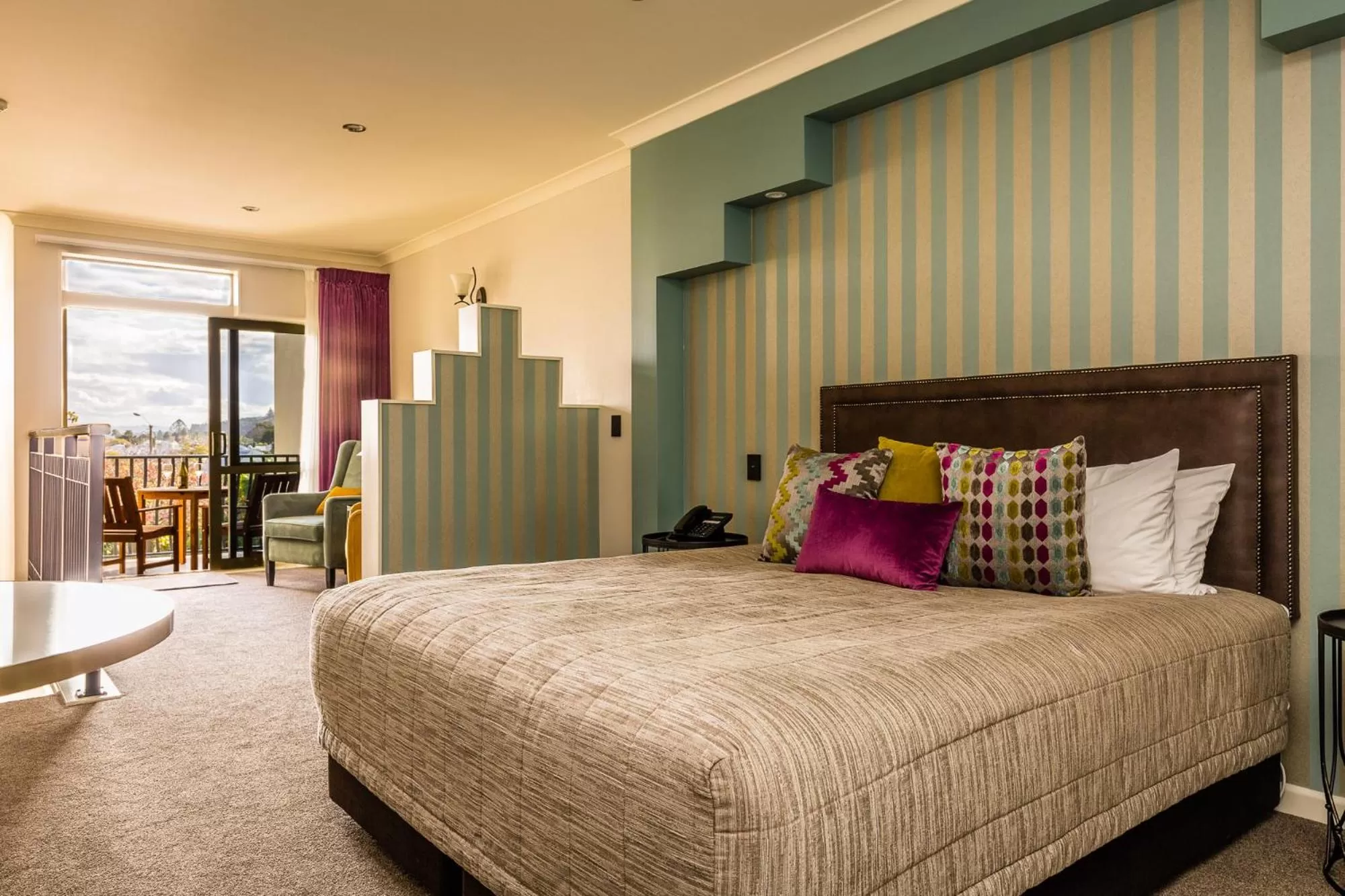 Bed in Pebble Beach Motor Inn