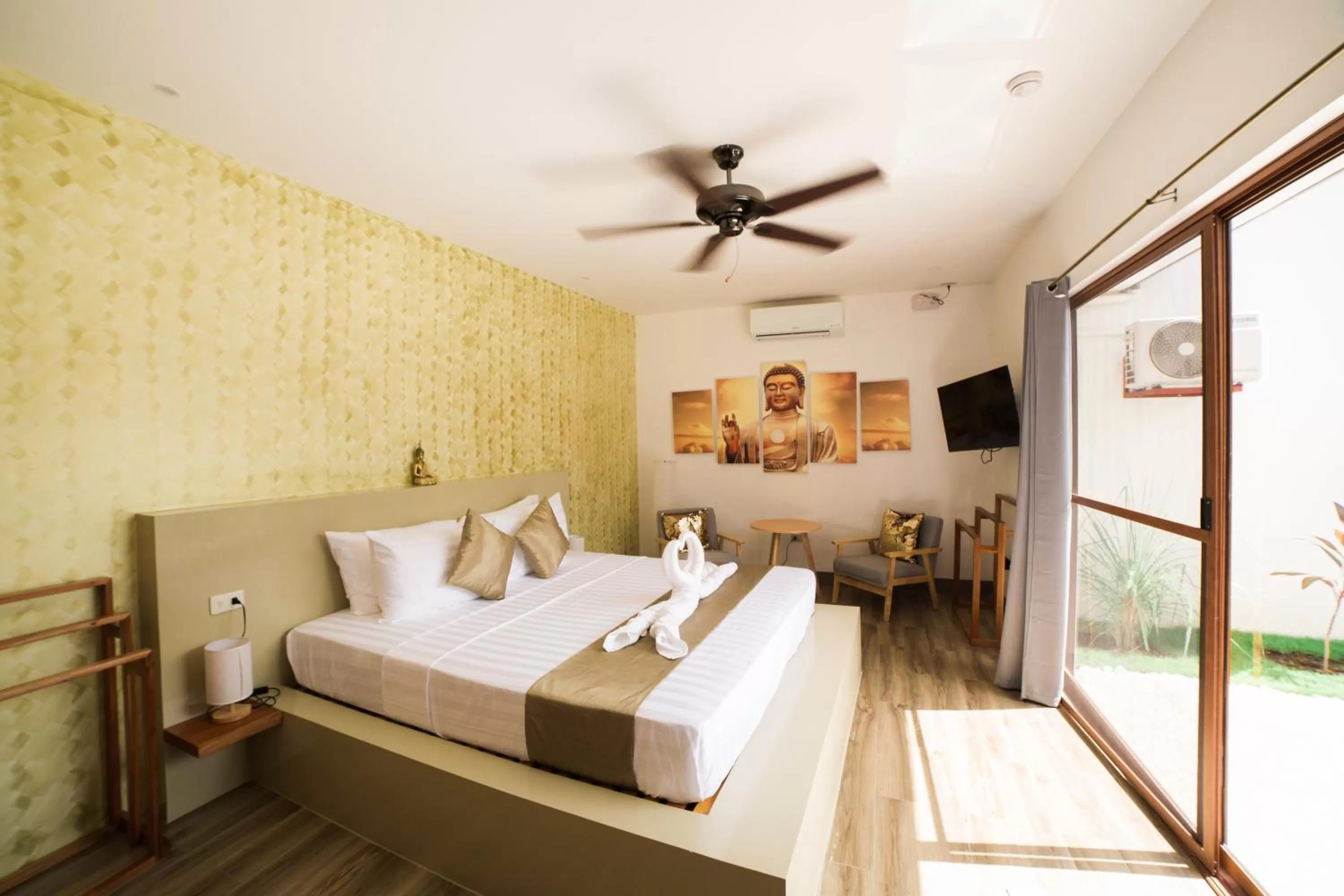 Property building, Bed in Bali Villas Panglao Bohol