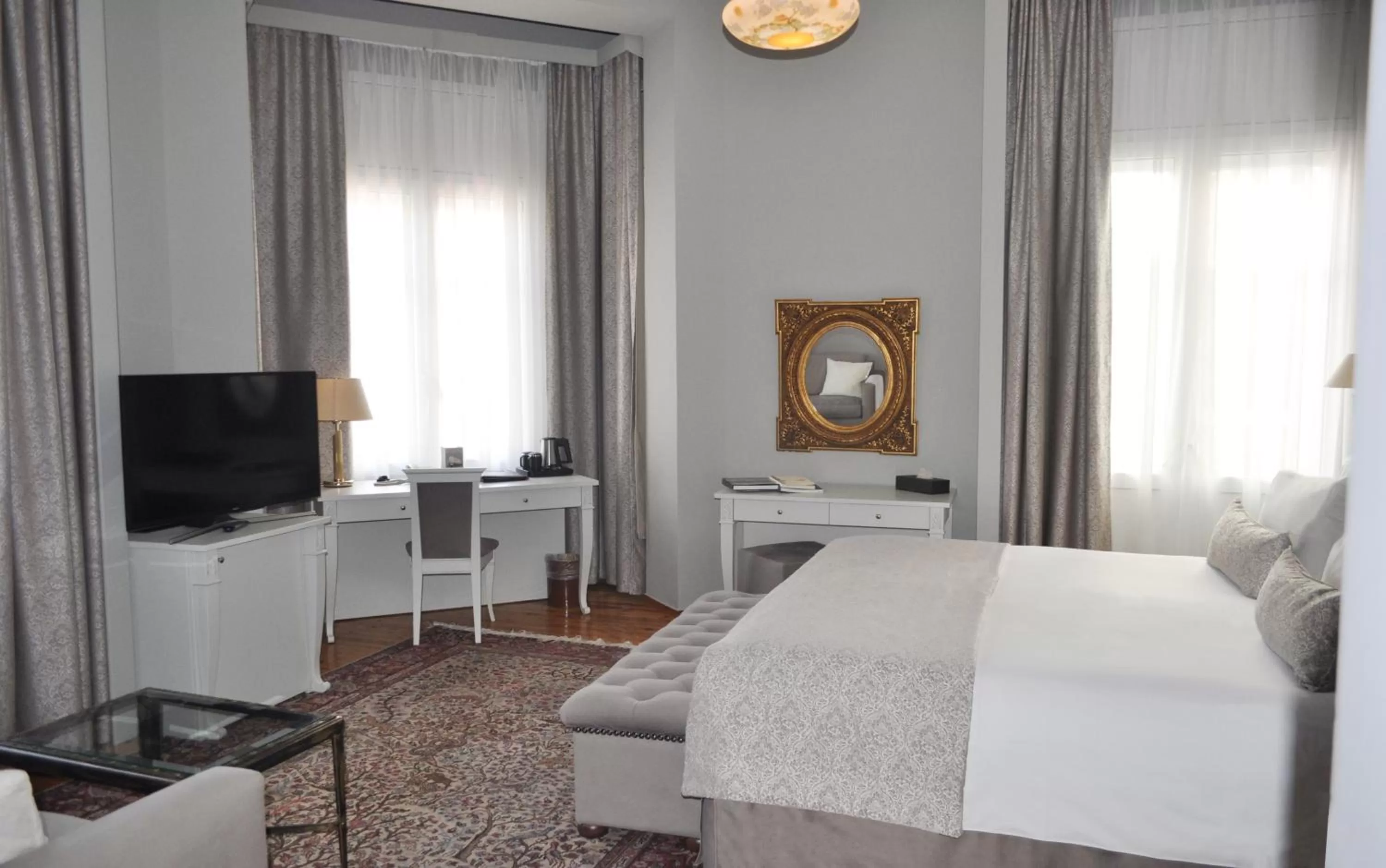 Bedroom, Bed in Capsis Bristol Boutique Hotel