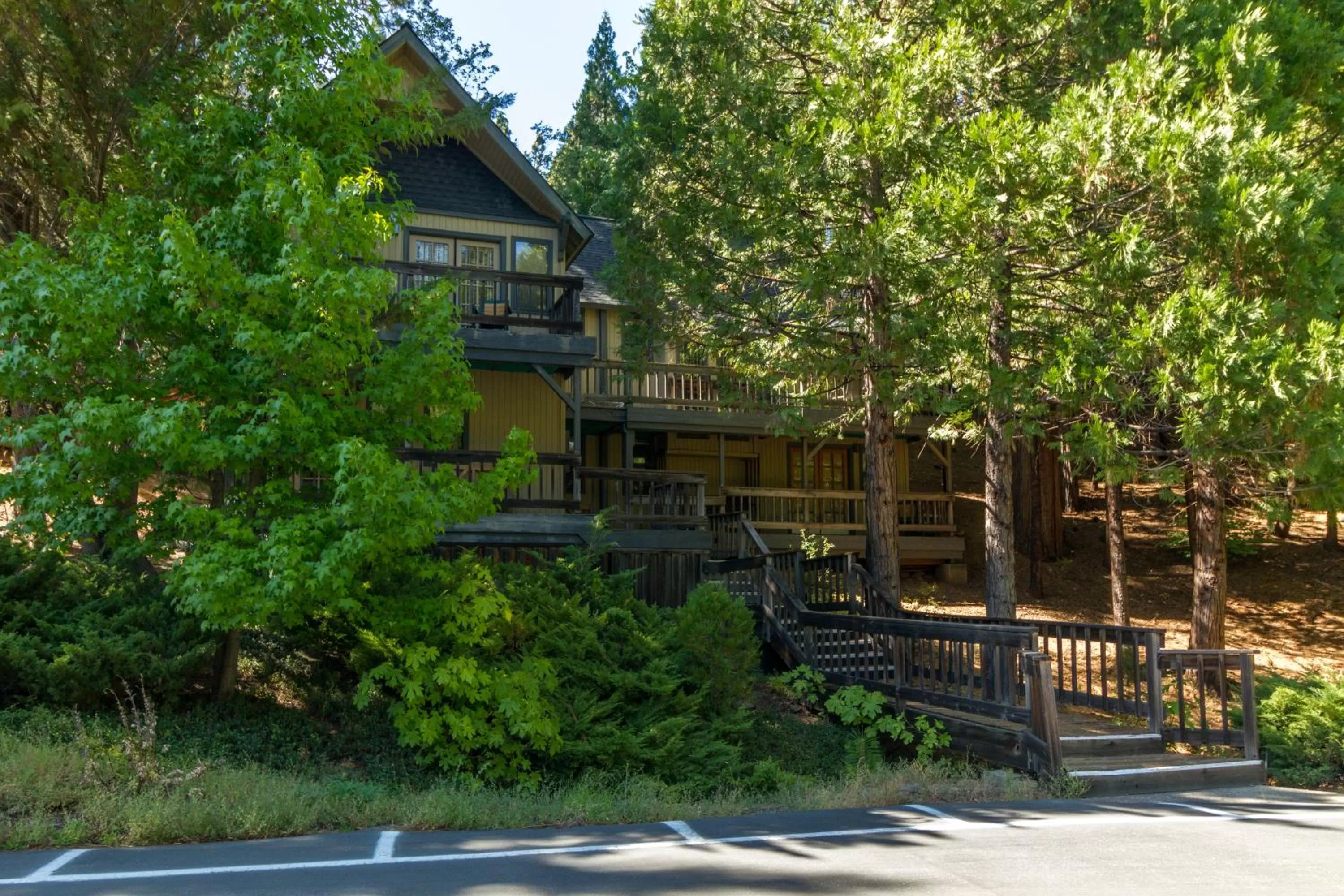 Property building in Mountain Retreat Resort