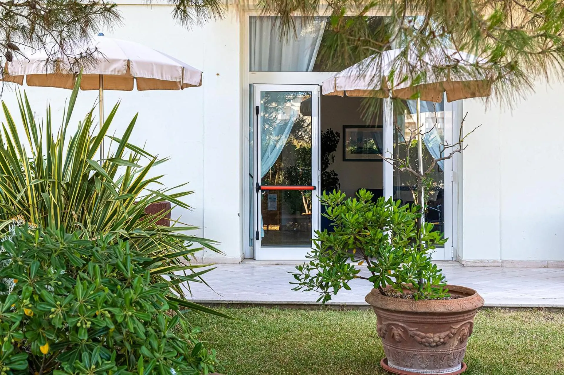 Facade/entrance in Hotel City