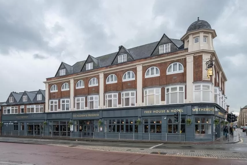 Facade/entrance, Property Building in Pilgrims Progress Wetherspoon