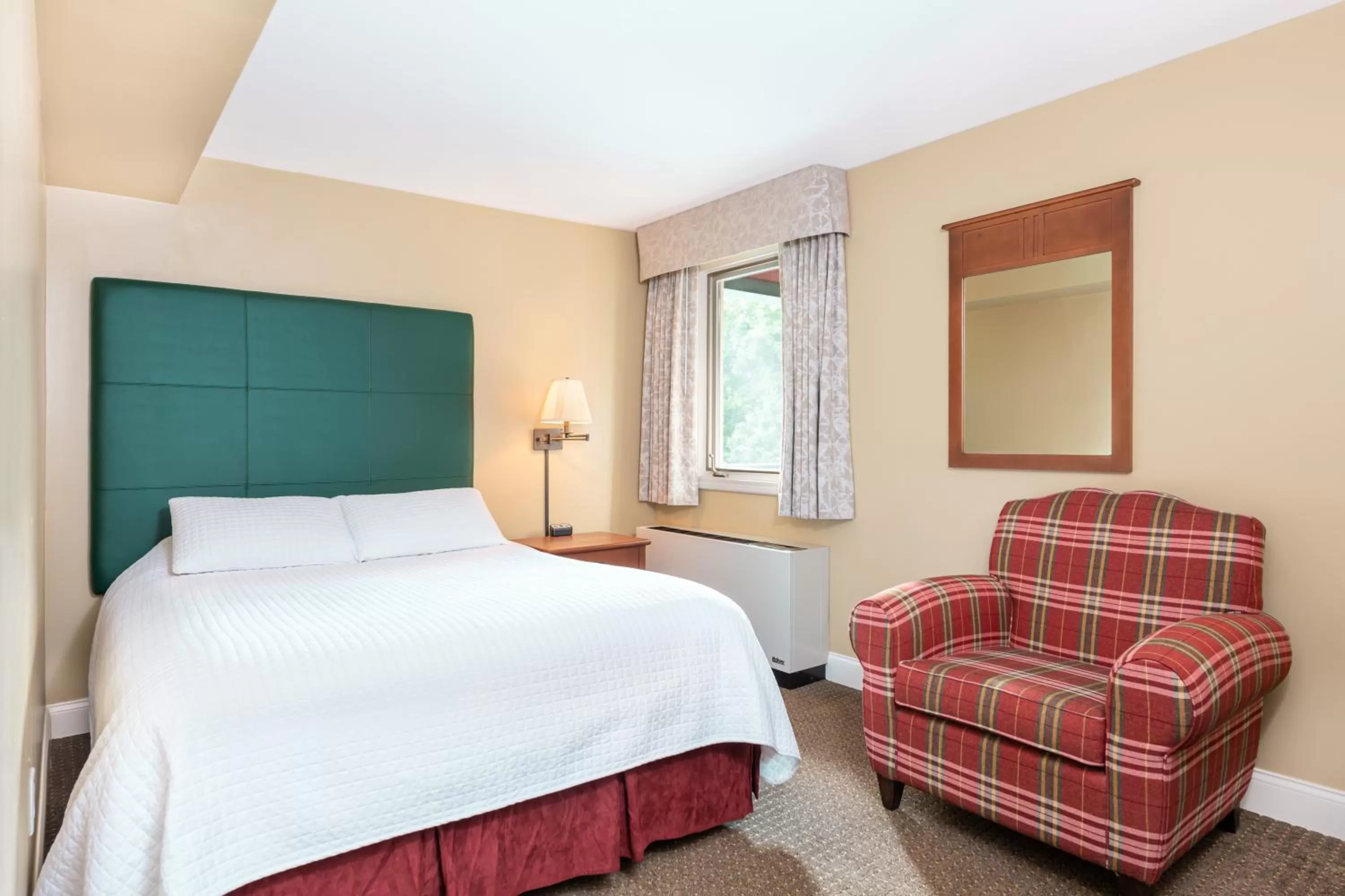 Bedroom, Bed in Grand Summit Resort, A Vail Resorts Property