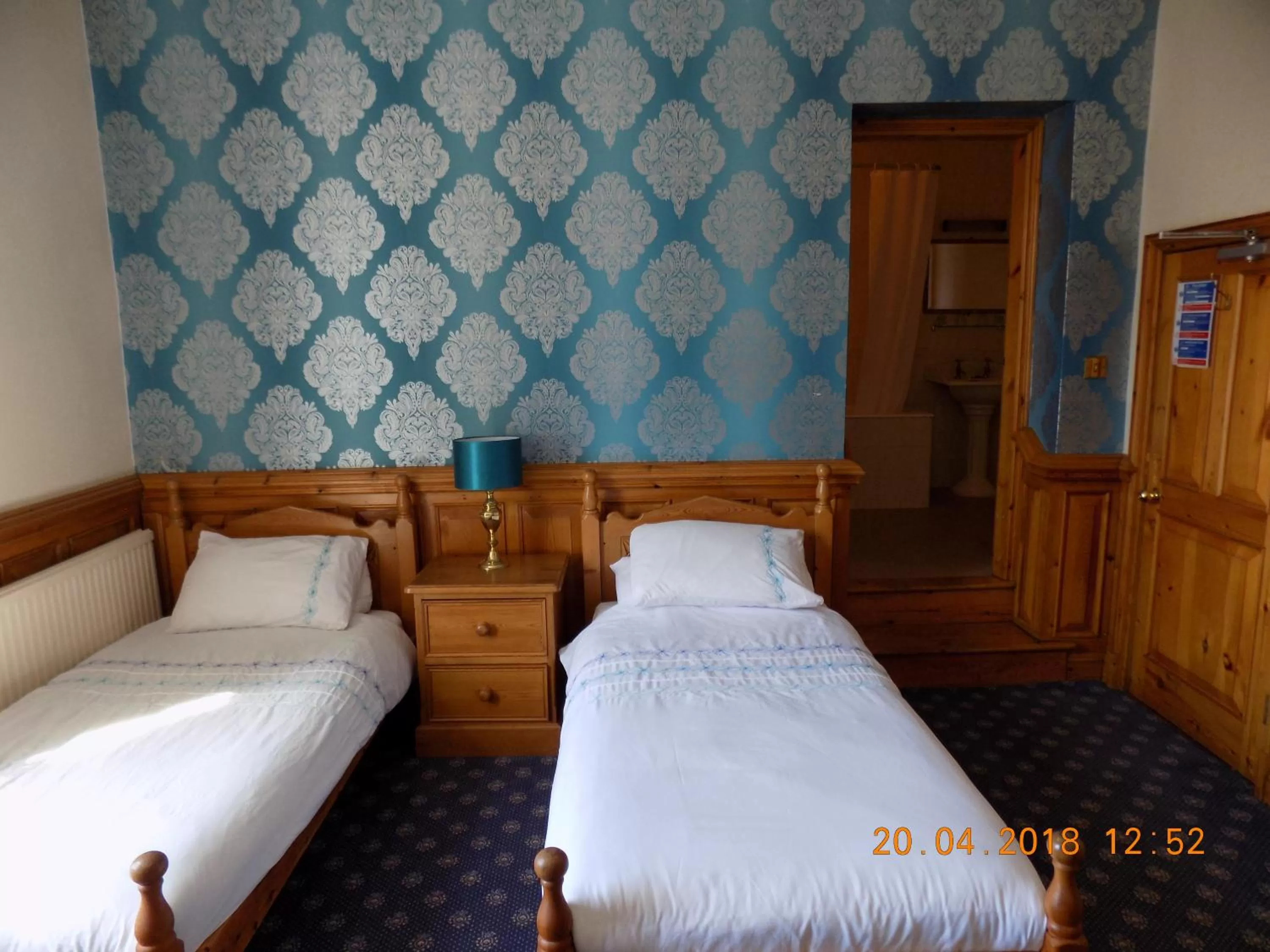 Bedroom, Bed in The Londesborough Arms bar with en-suite rooms