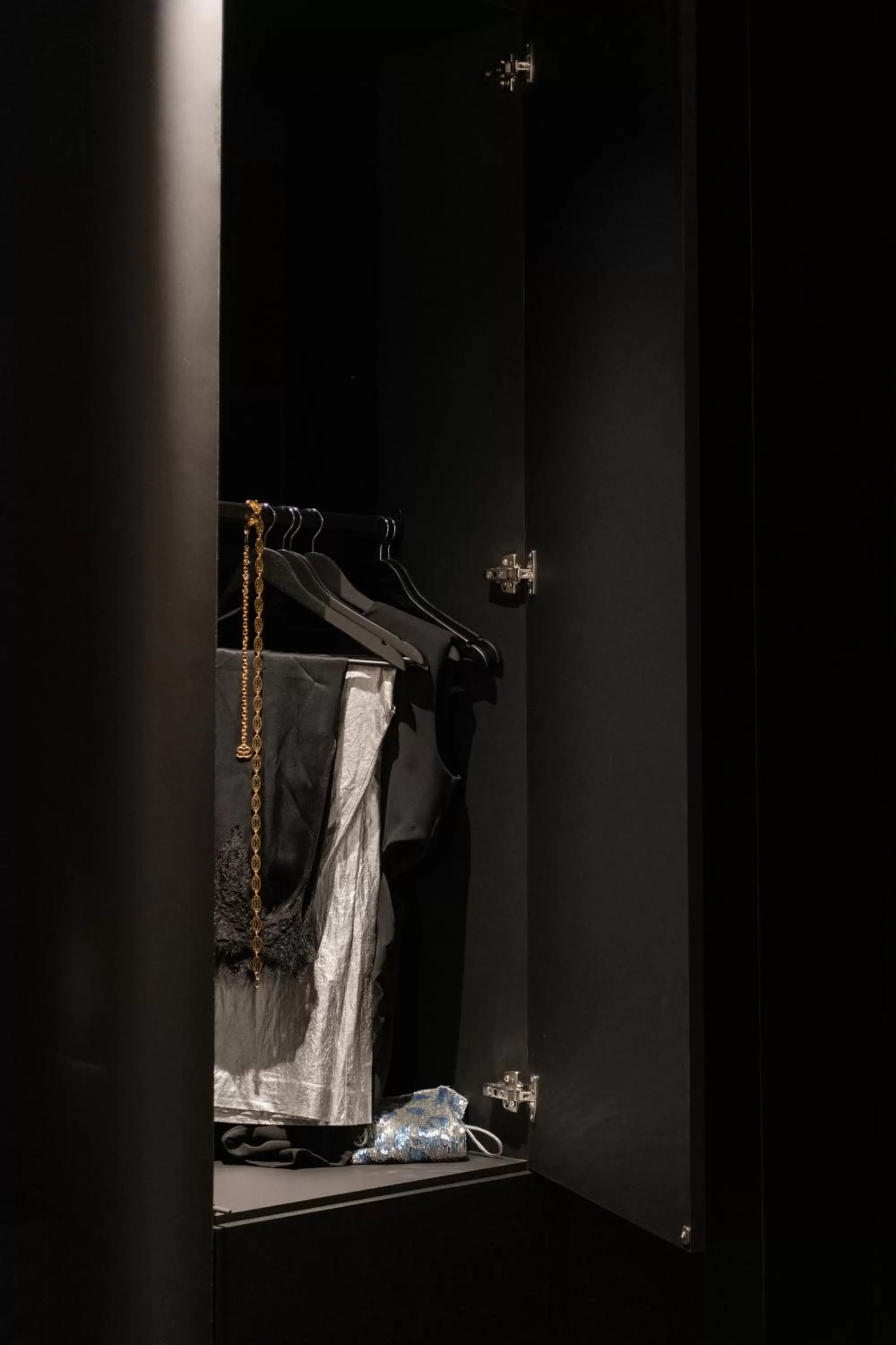 wardrobe, Bathroom in MiHotel Sala