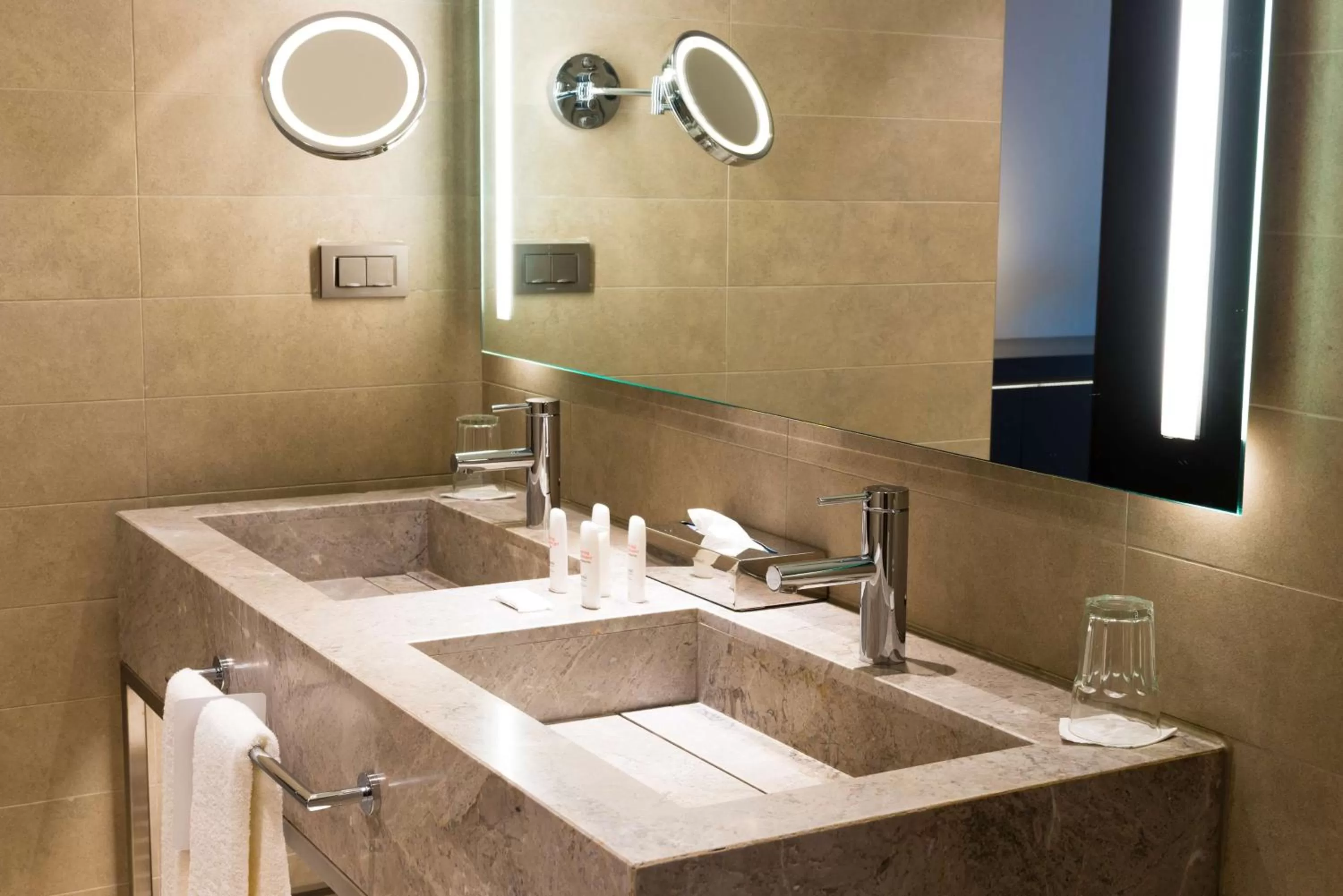 Bathroom in Radisson Hotel Dakar Diamniadio