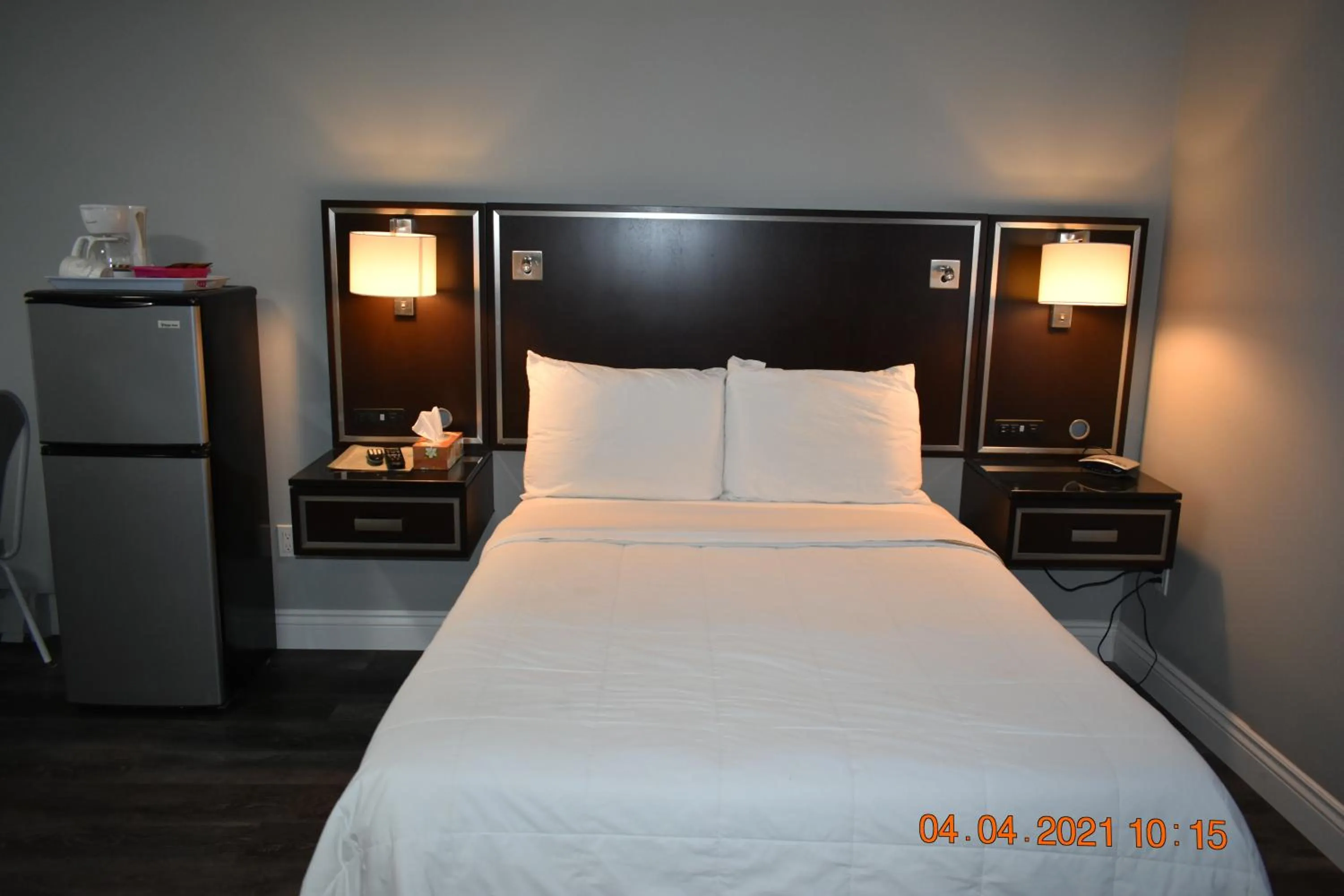 Bed in Time Travellers Motel