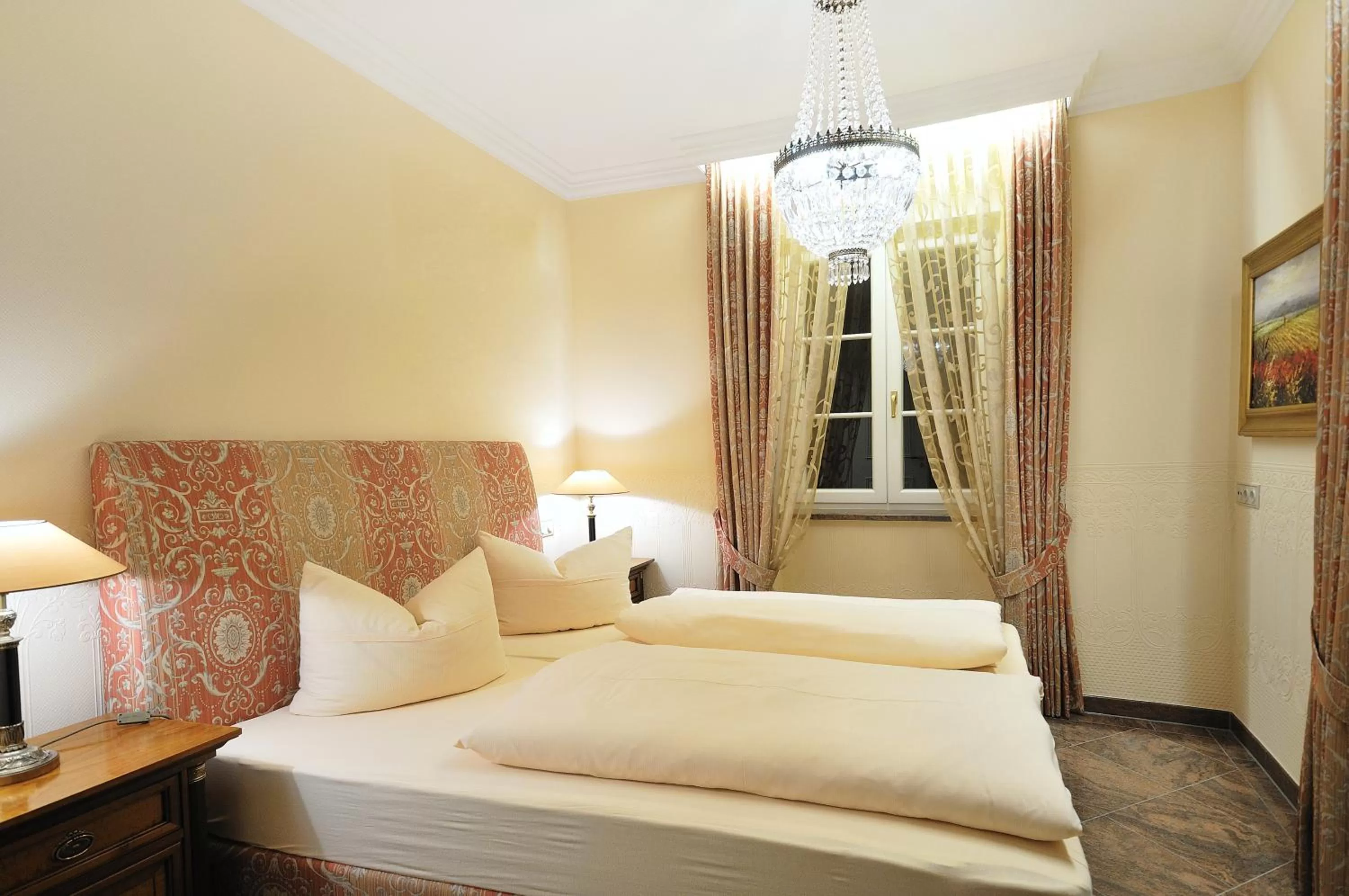 Photo of the whole room, Bed in Hotel Residenz am Rosengarten