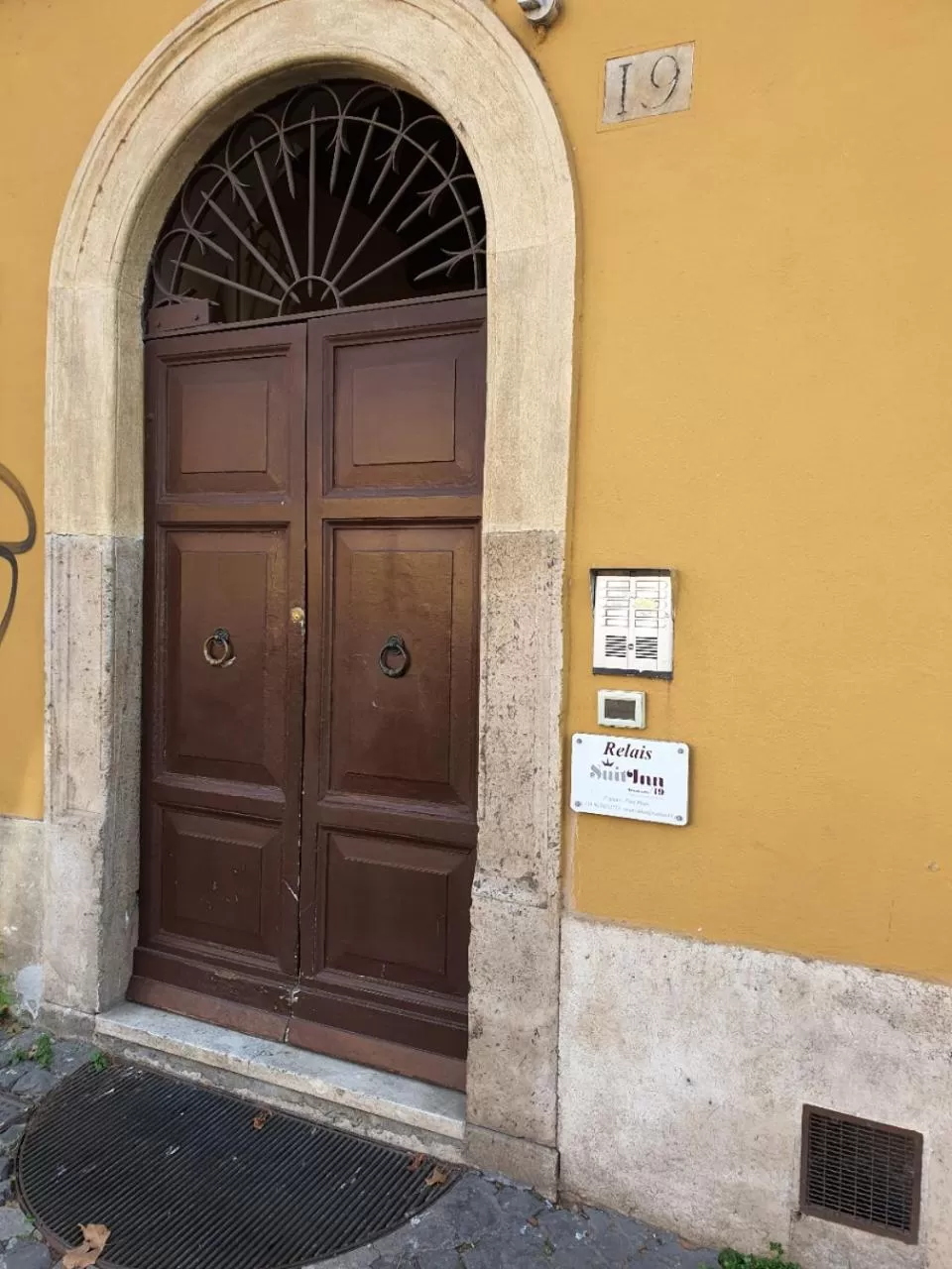 Facade/entrance in SuitInn19