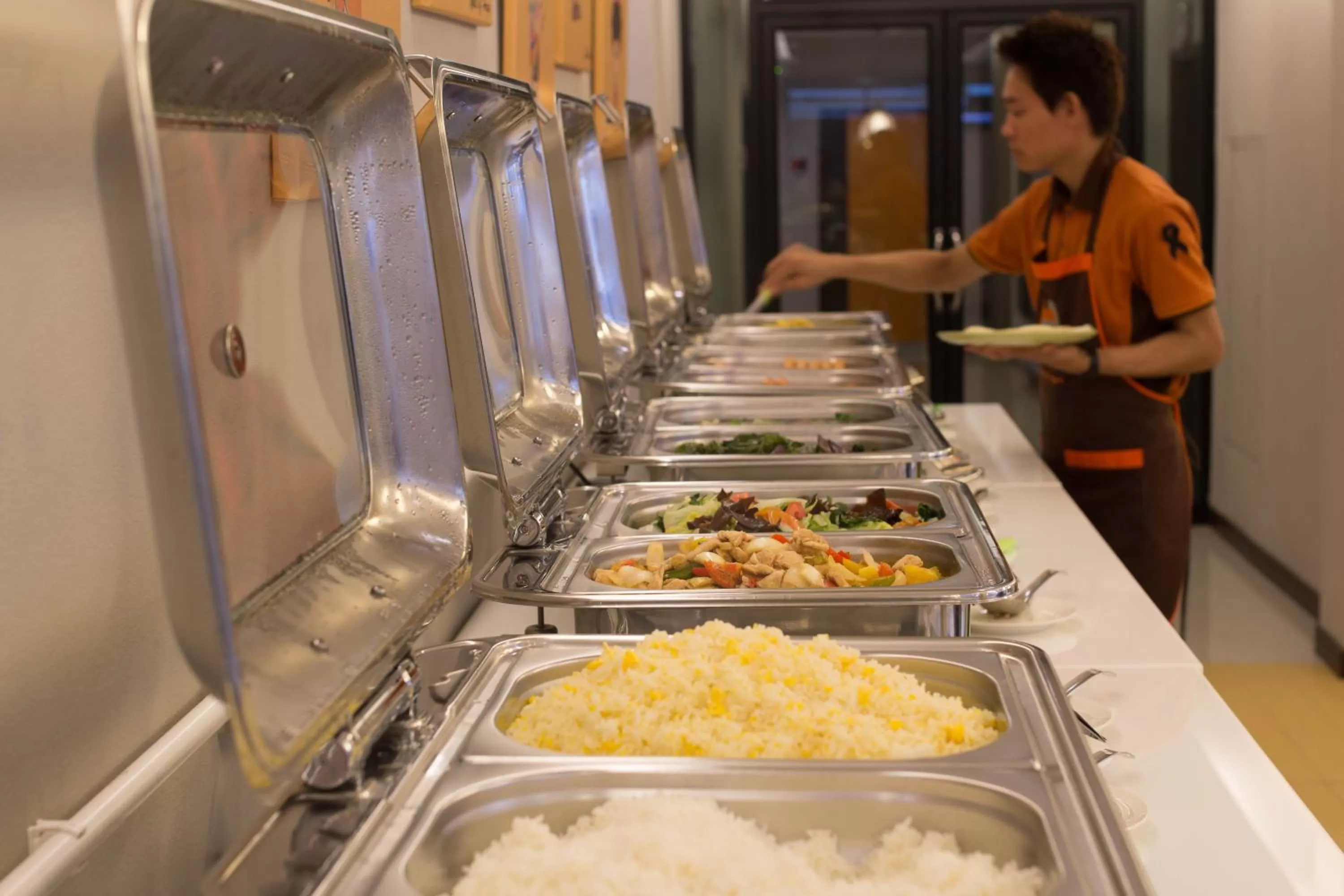 Food and drinks in De Hug Hotel & Residence