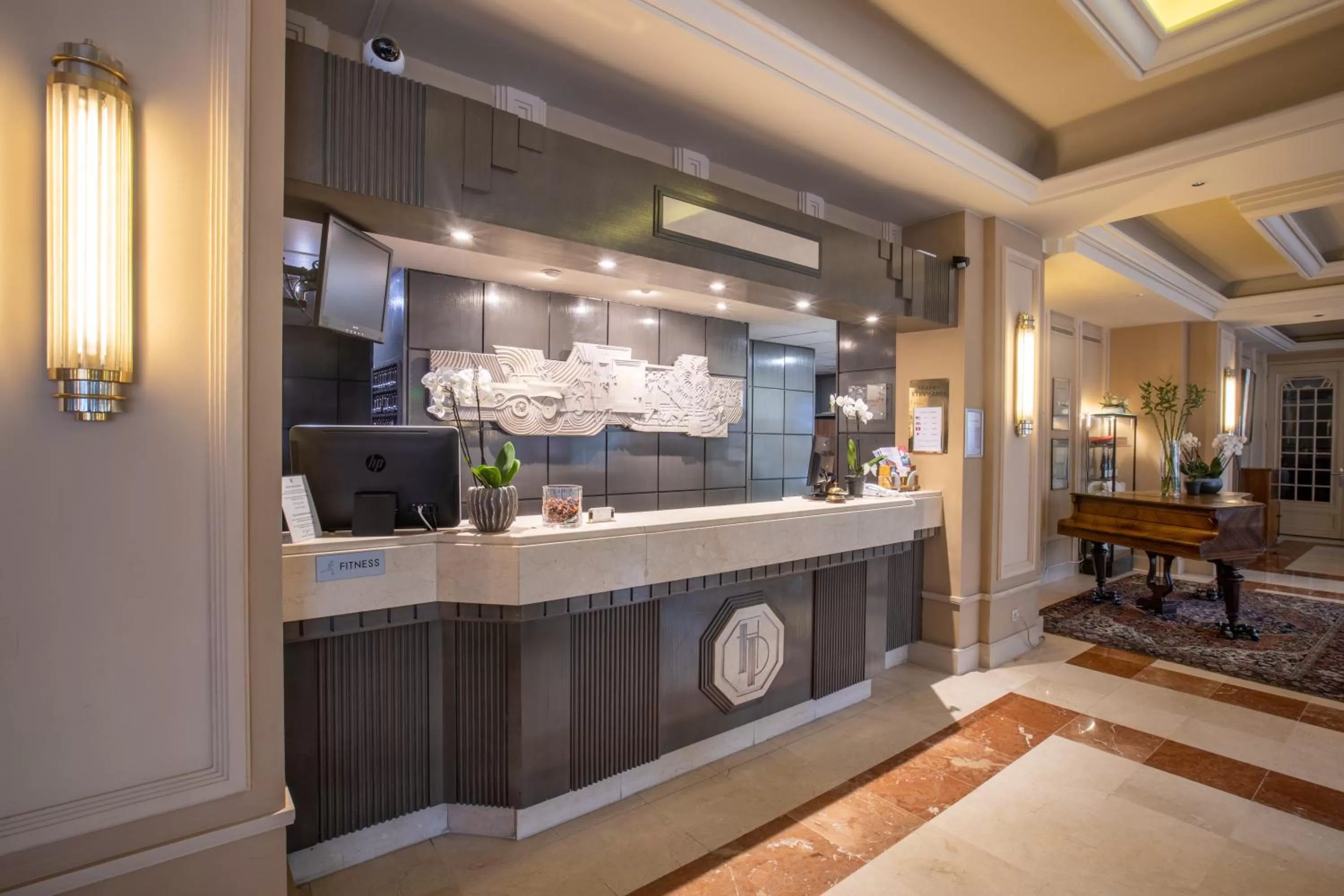 Lobby or reception in Hotel Du Parc - Mulhouse Centre