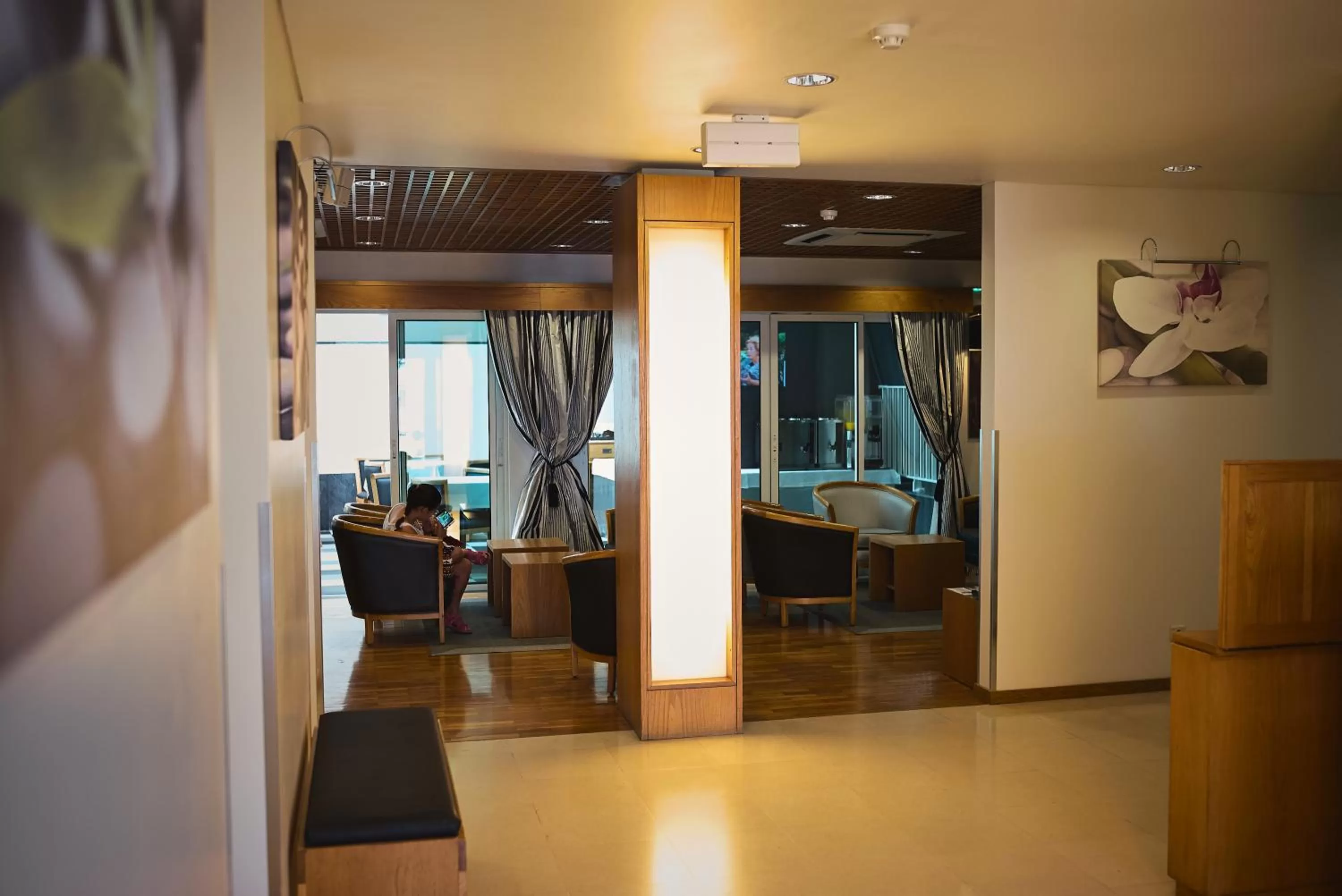 Kitchen or kitchenette in Hotel Varandas do Atlântico by RIDAN Hotels