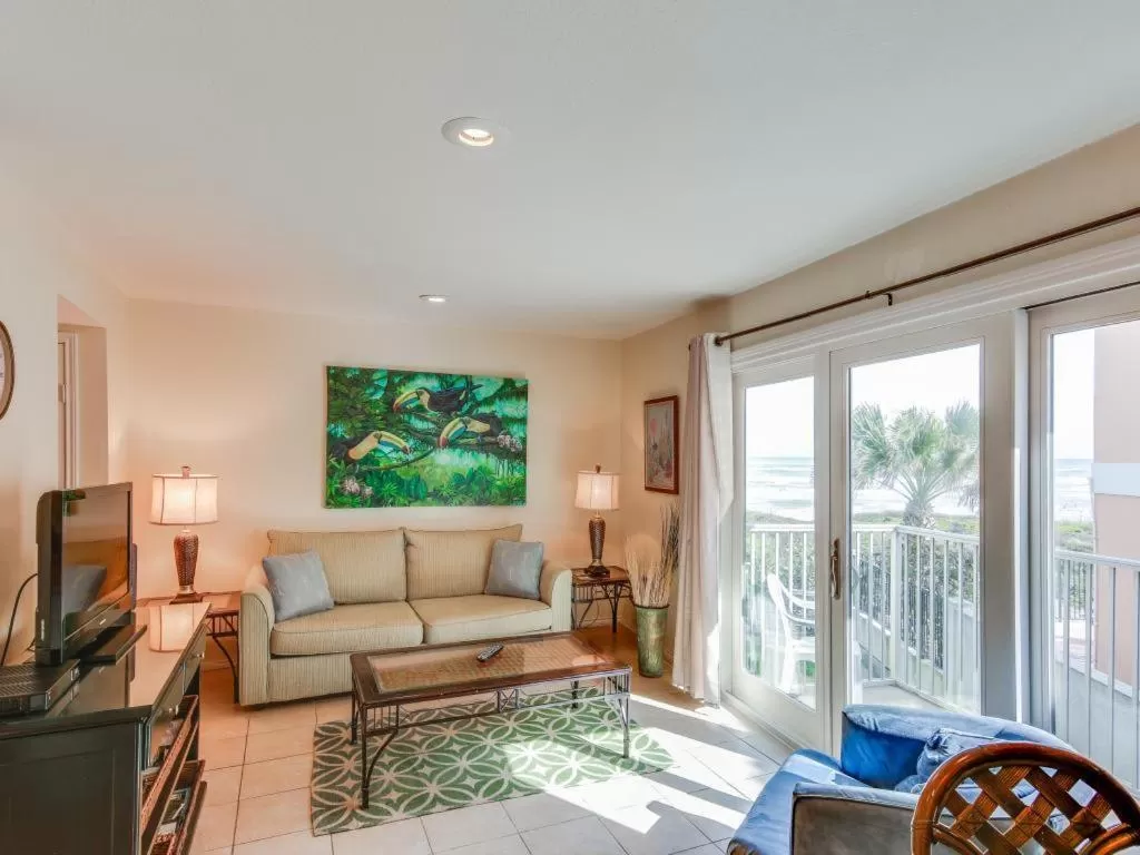 Living room, Seating Area in La Internacional Condominiums #210