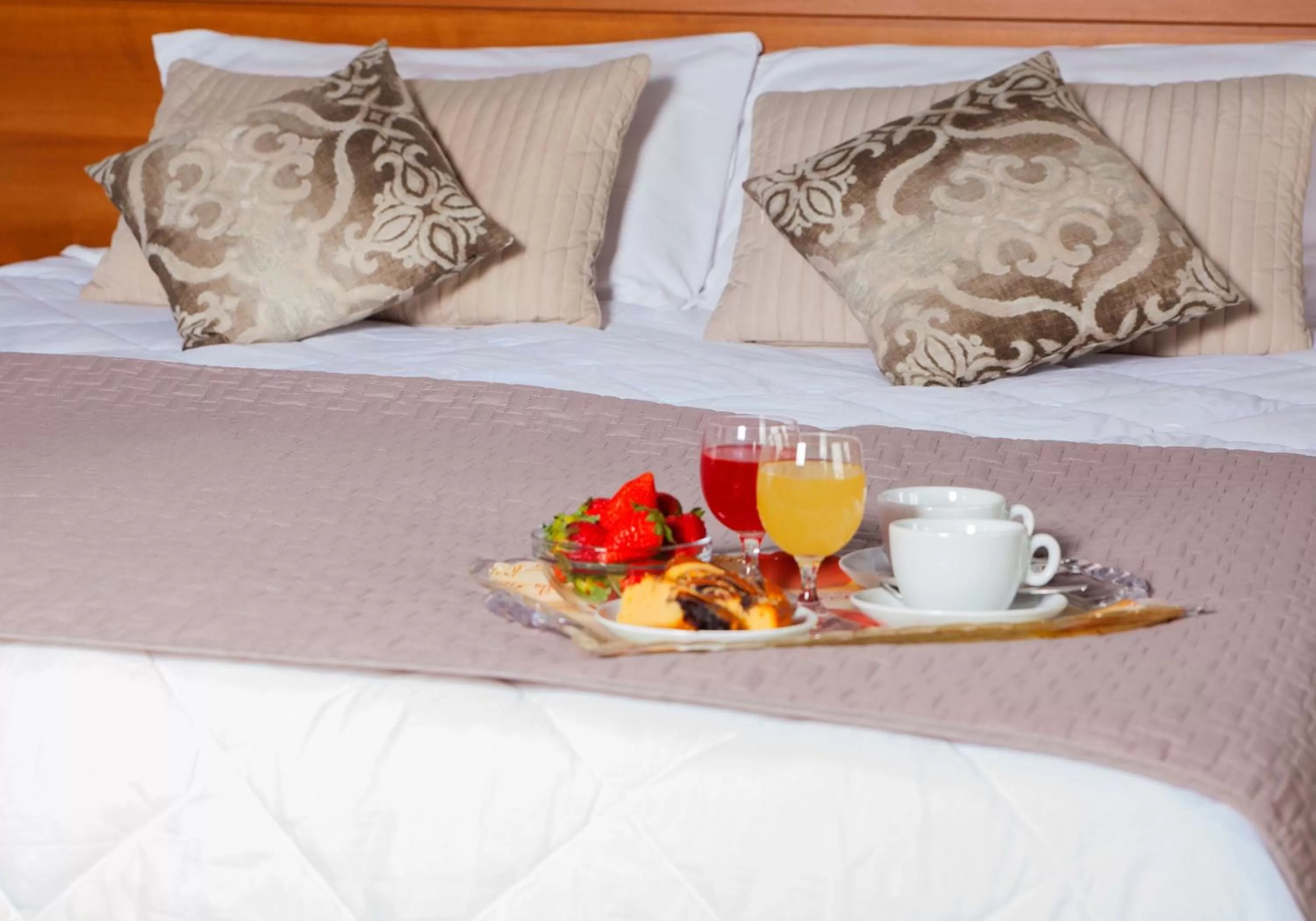 Bed in Hotel Ares Milano