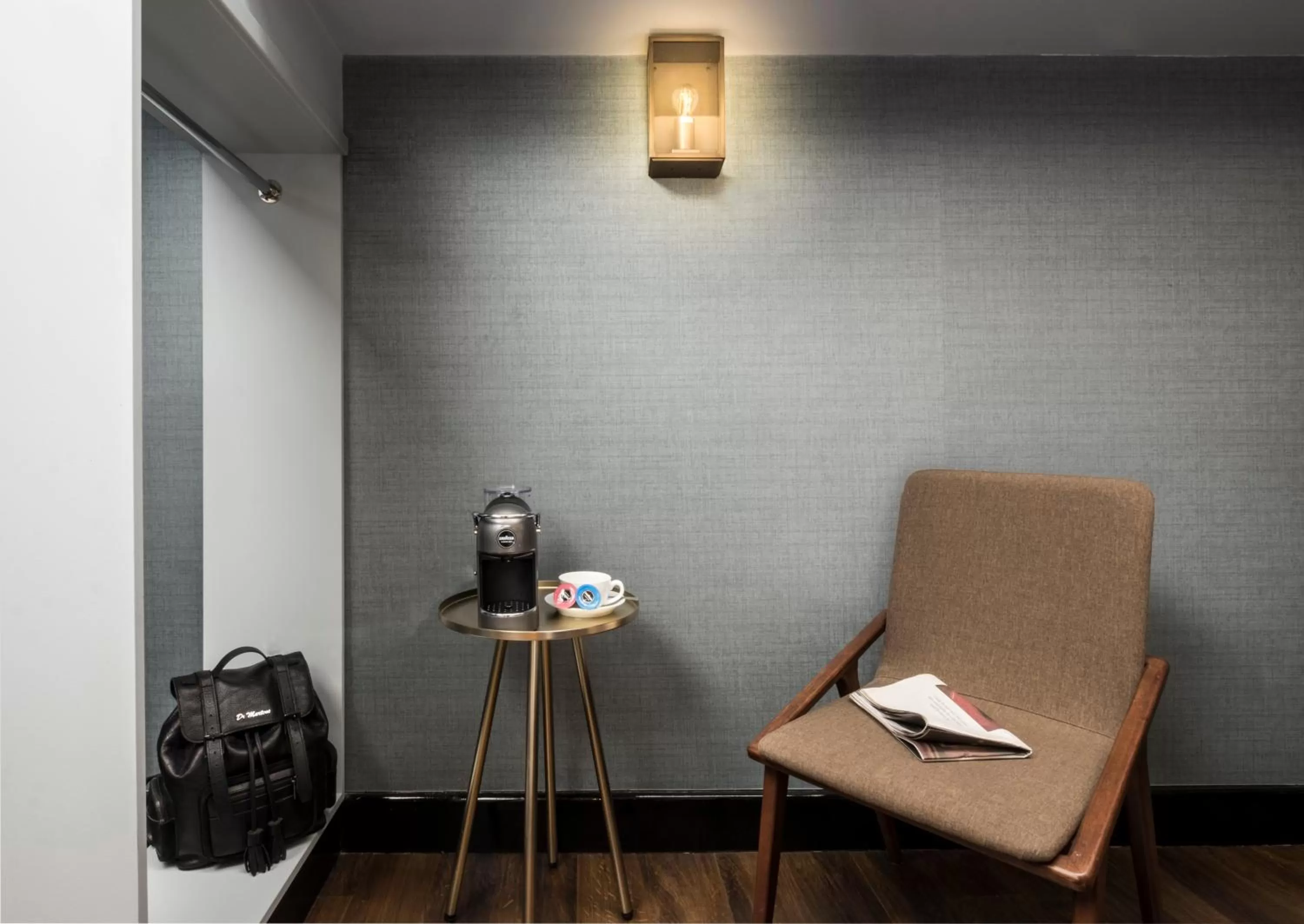 Coffee/tea facilities in Camden Enterprise Hotel