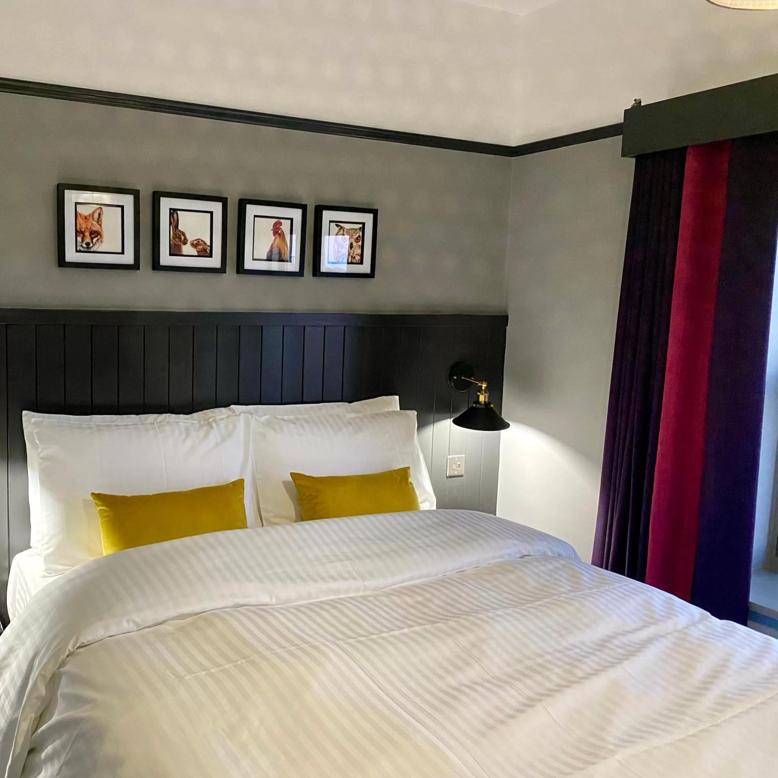 Bed in The Jack and Jill Coaching Inn