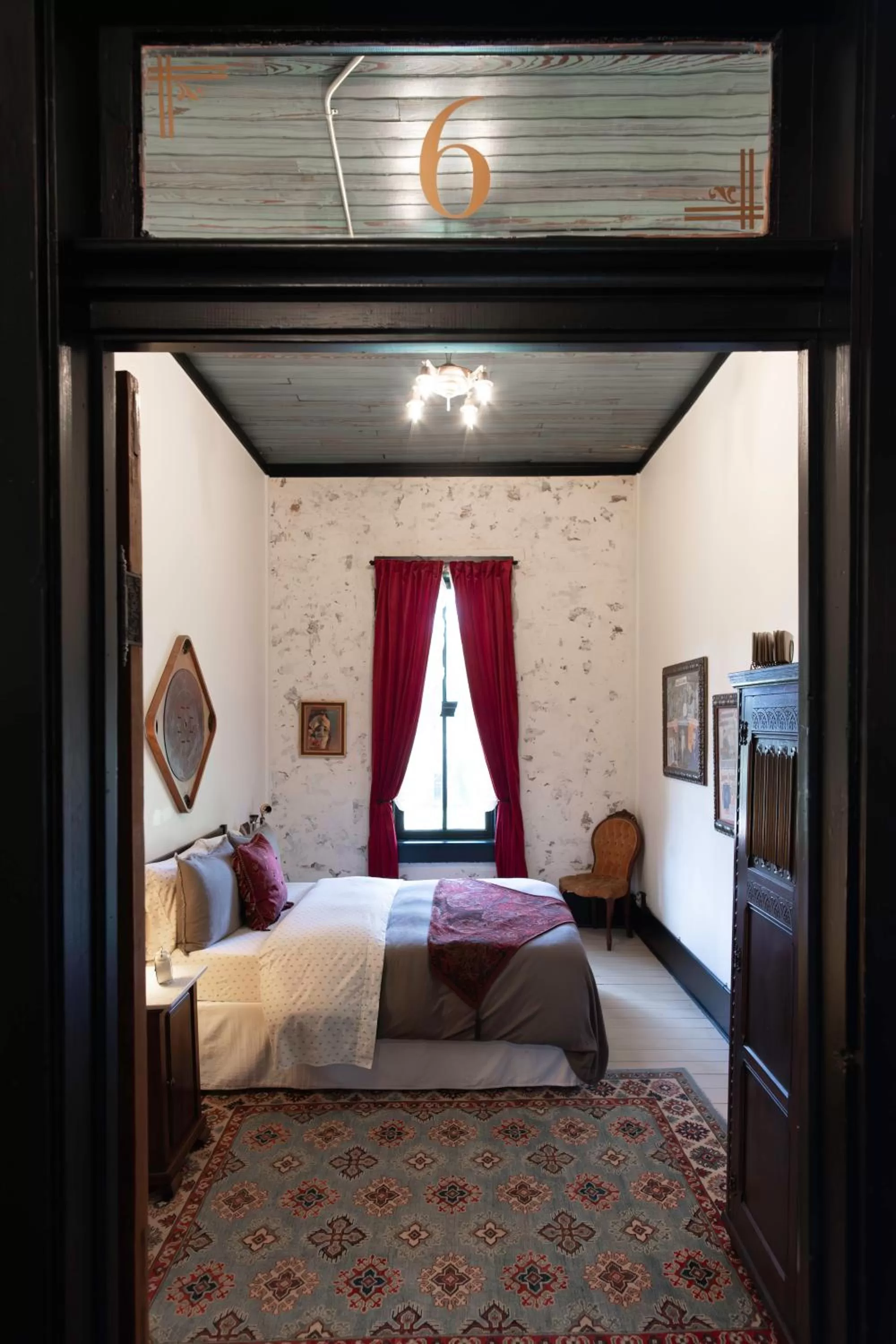 Bed in Beard and Lady Inn