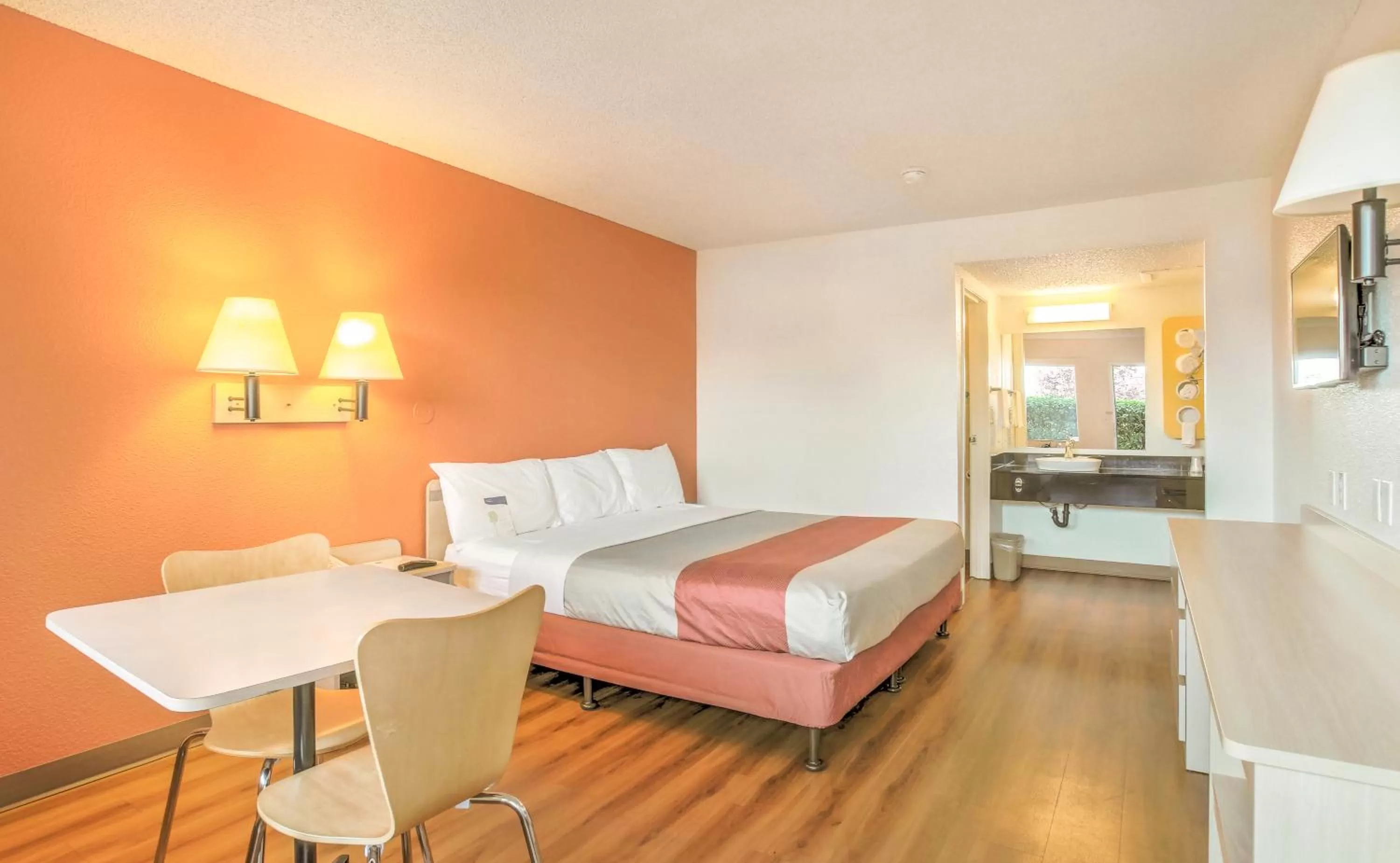 Photo of the whole room, Bed in Motel 6-Medford, OR - North