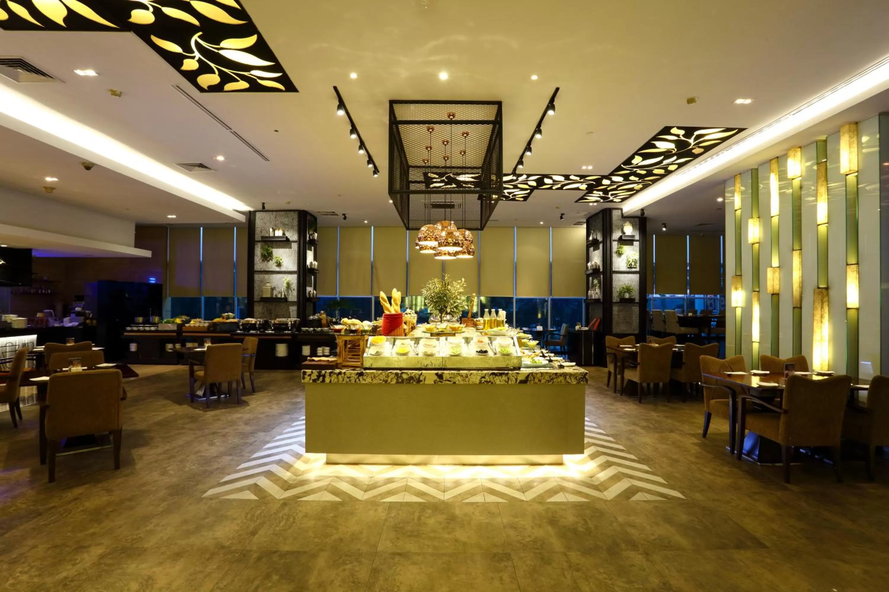 Restaurant/places to eat in Cambridge Hotel Medan