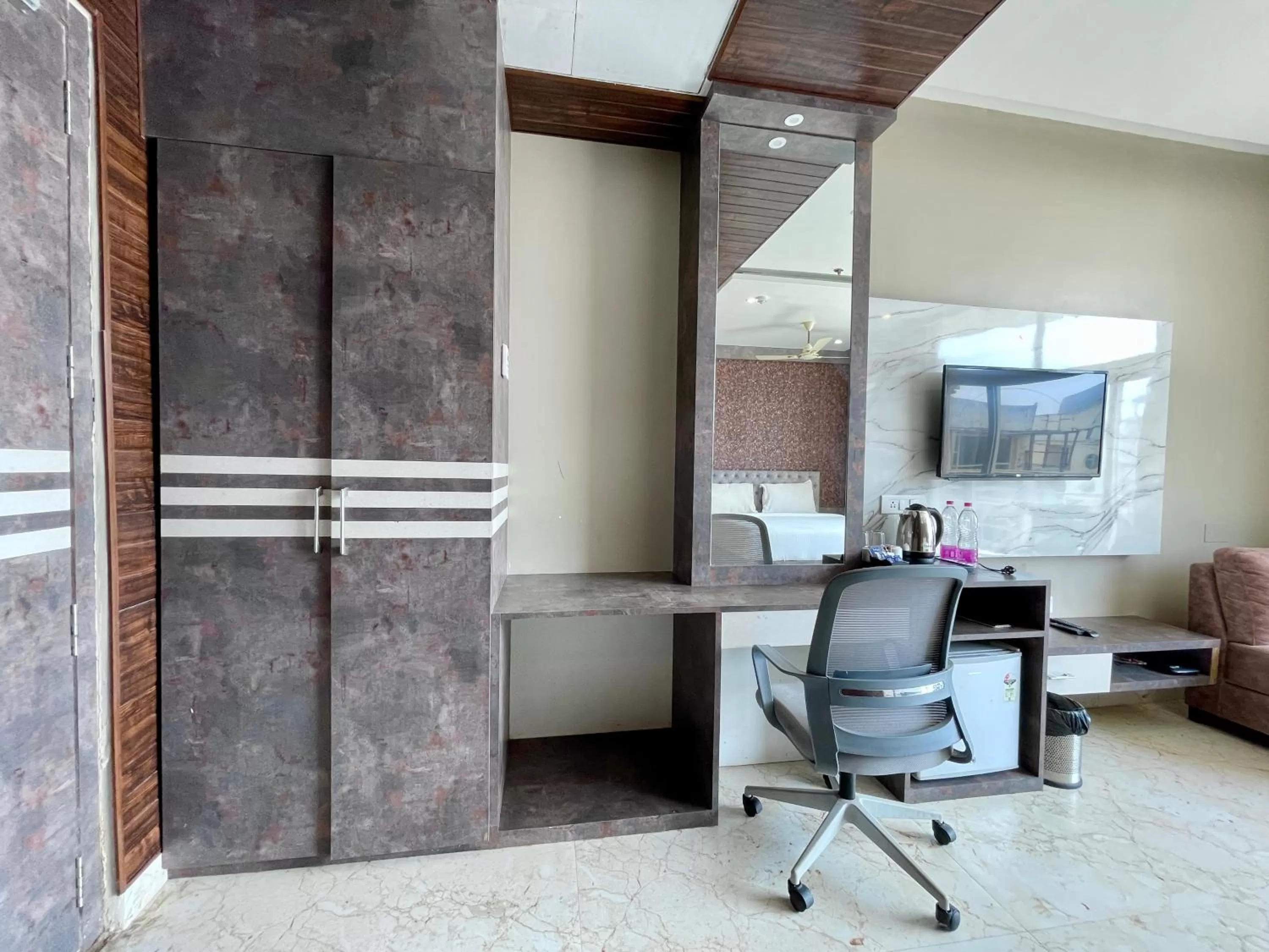 Hotel TBS sea view ! Puri