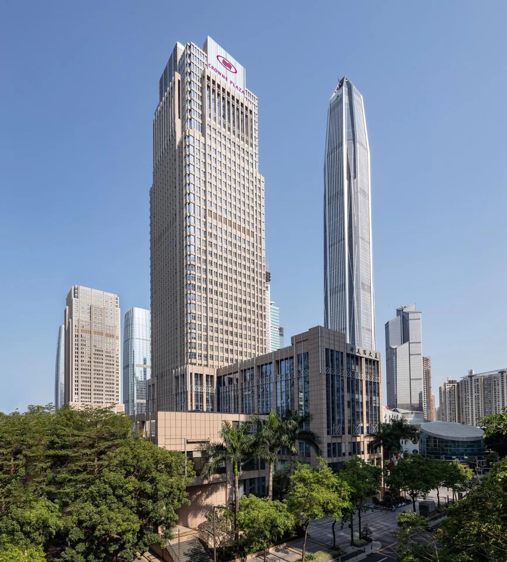 Property building in Crowne Plaza Shenzhen Futian, Near to Shenzhen Convention&Exhibition Centre, Shenzhen Stock Exchange and Shenzhen Civic Center, Outdoor Heated Pool