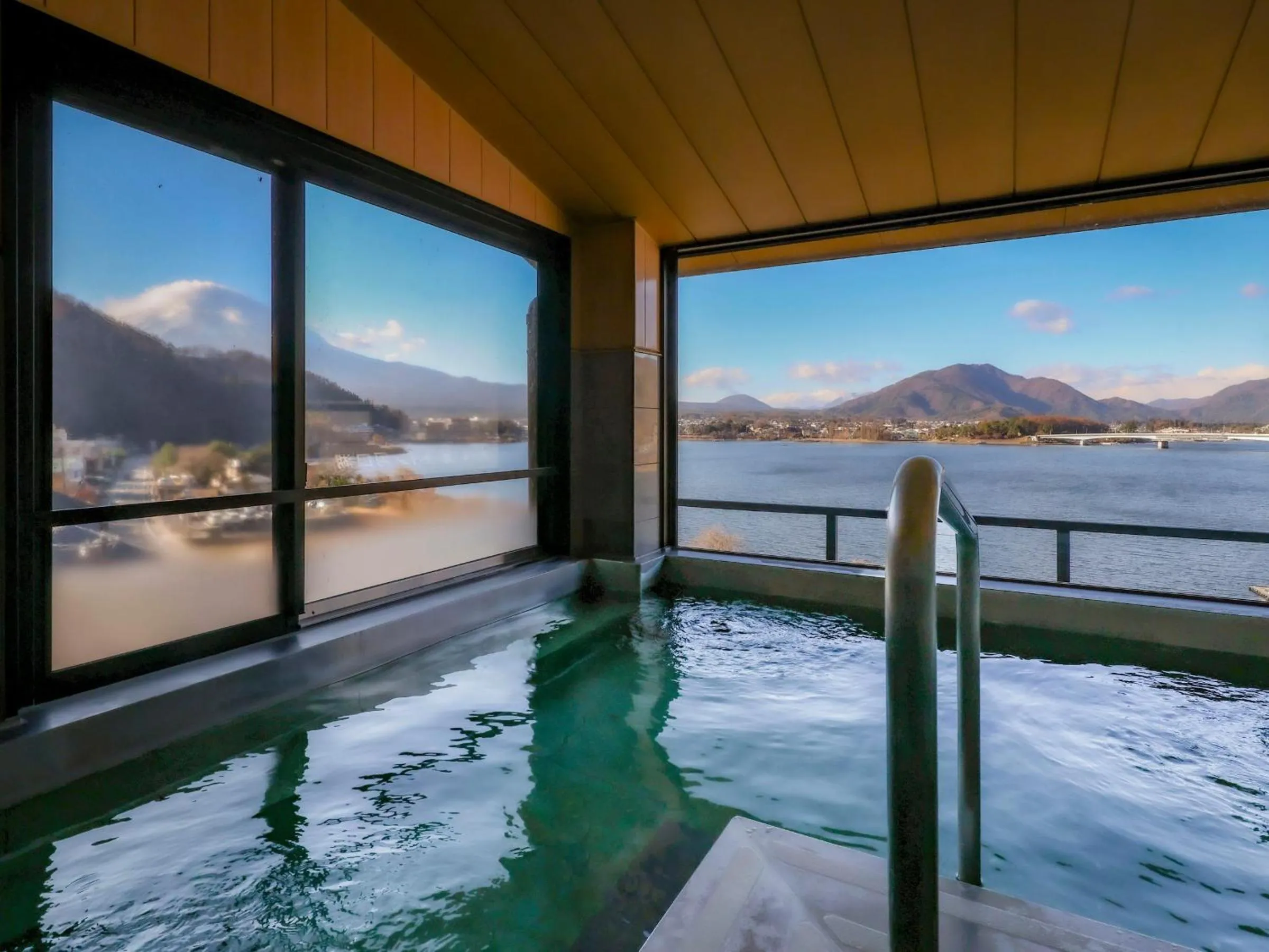 Hot Spring Bath in Hotel Asafuji
