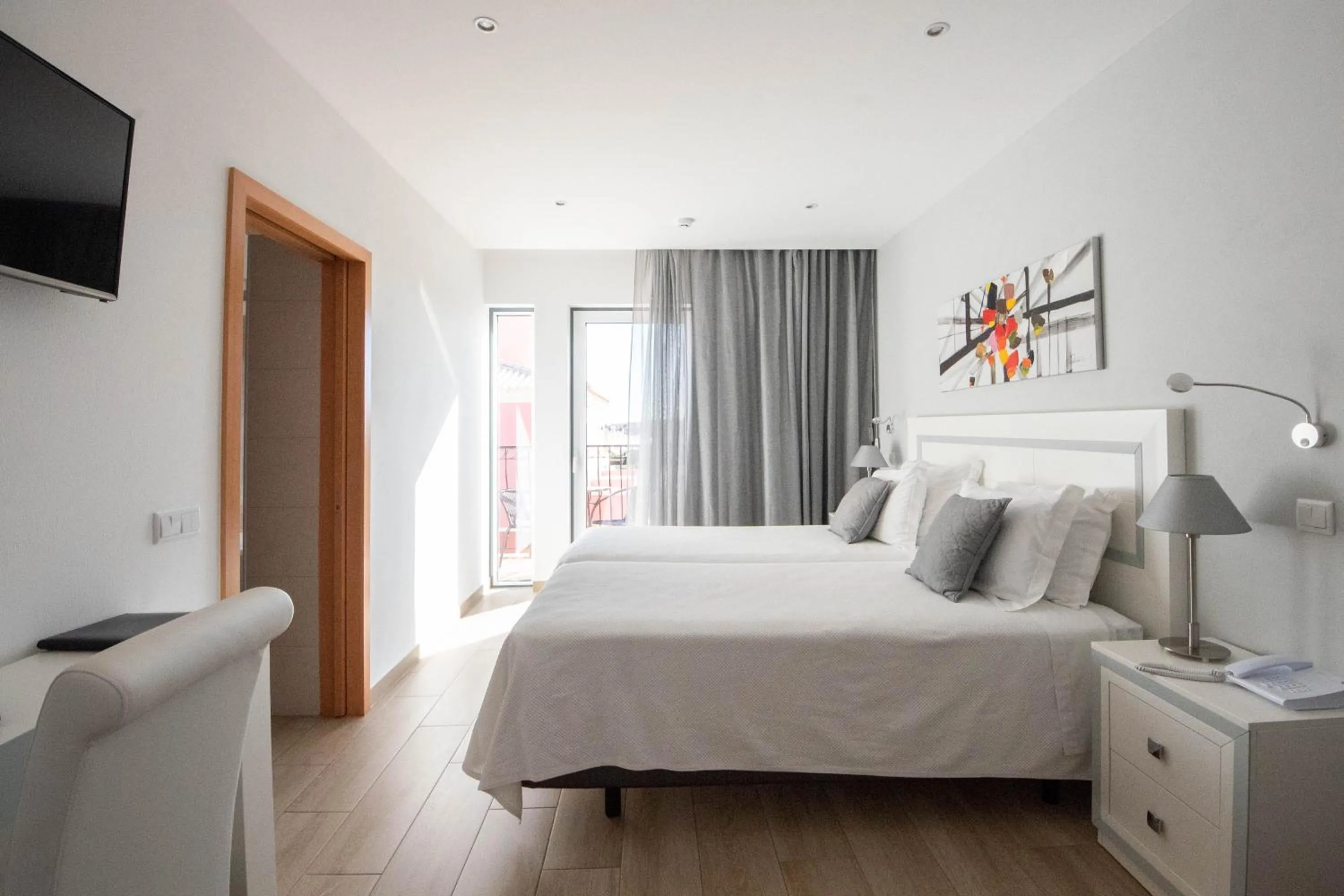 Restaurant/places to eat, Bed in Solar de Mos