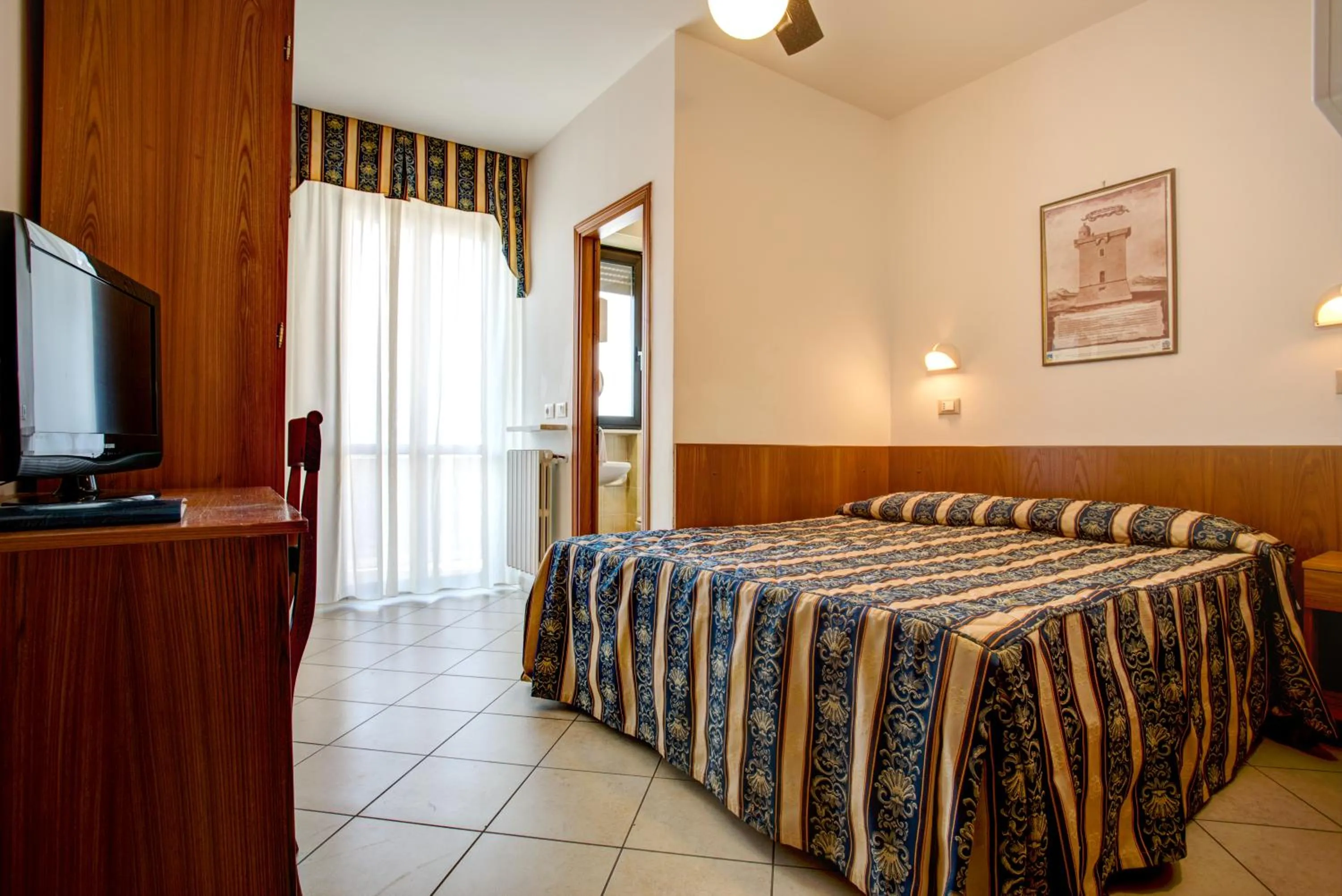 Bed in Hotel Genzianella