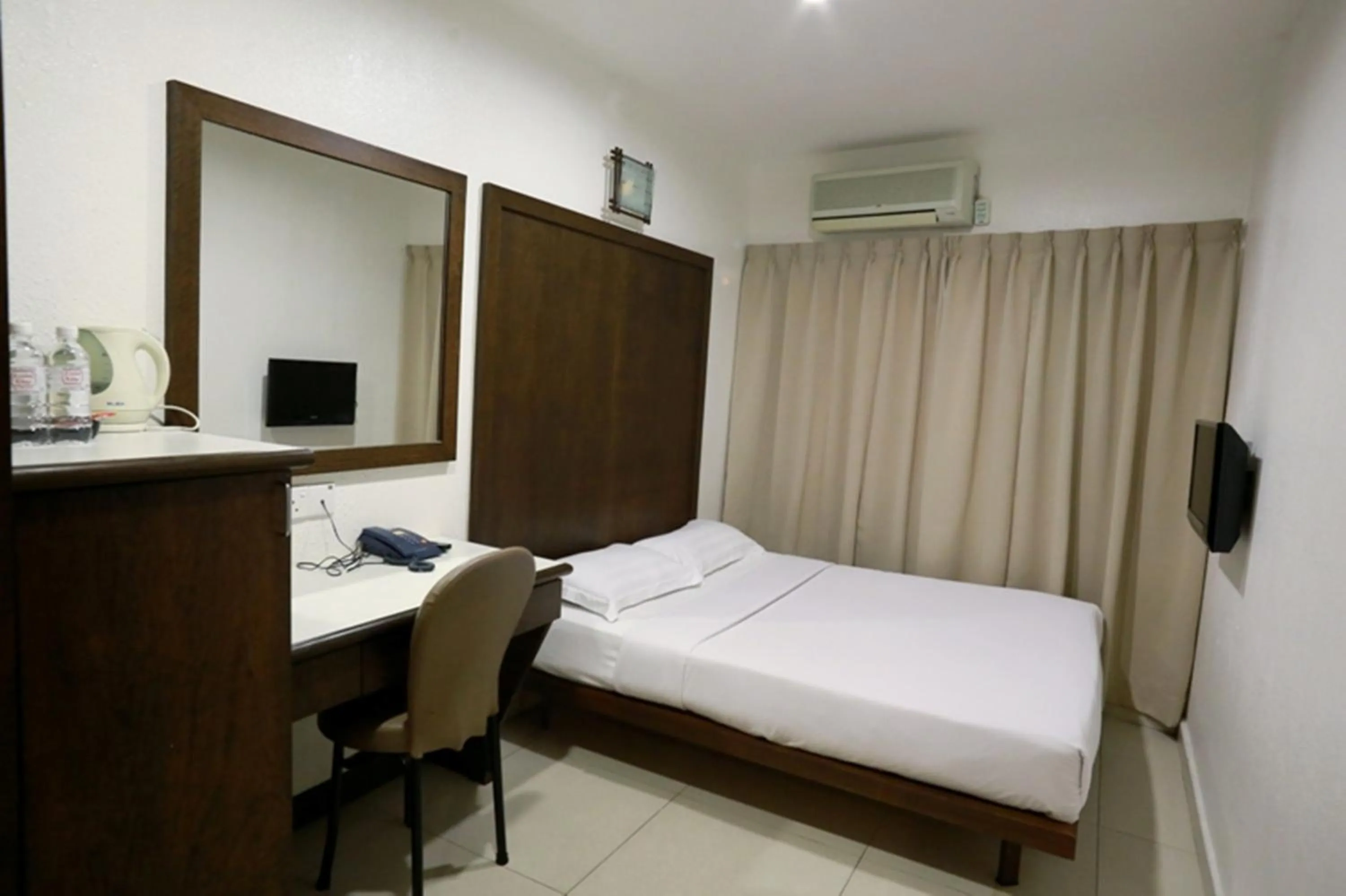 Bed in Crystal Lodge