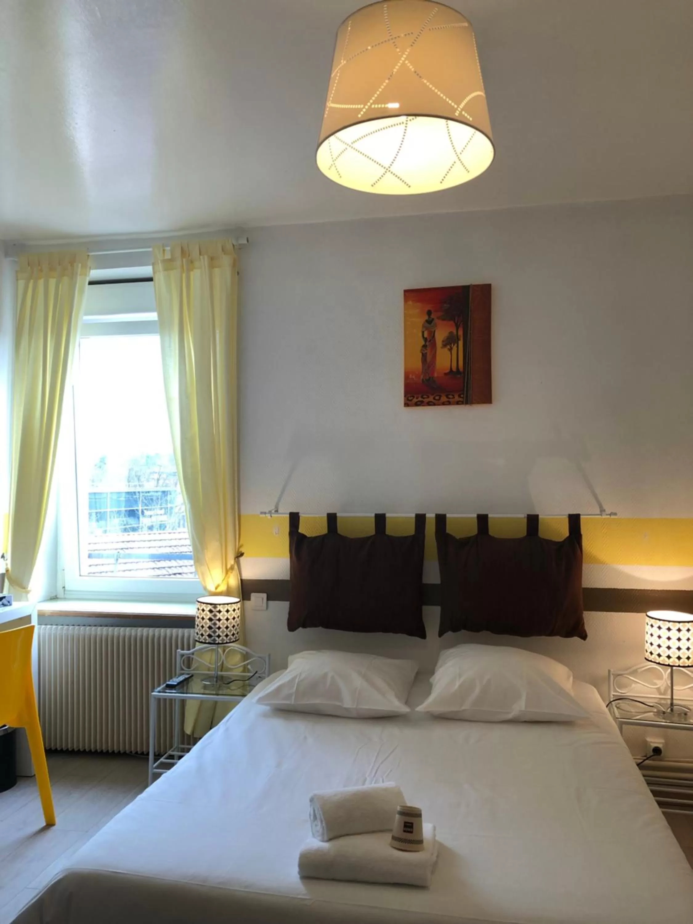 Photo of the whole room, Bed in Enzo Hotels Neufchâteau by Kyriad Direct