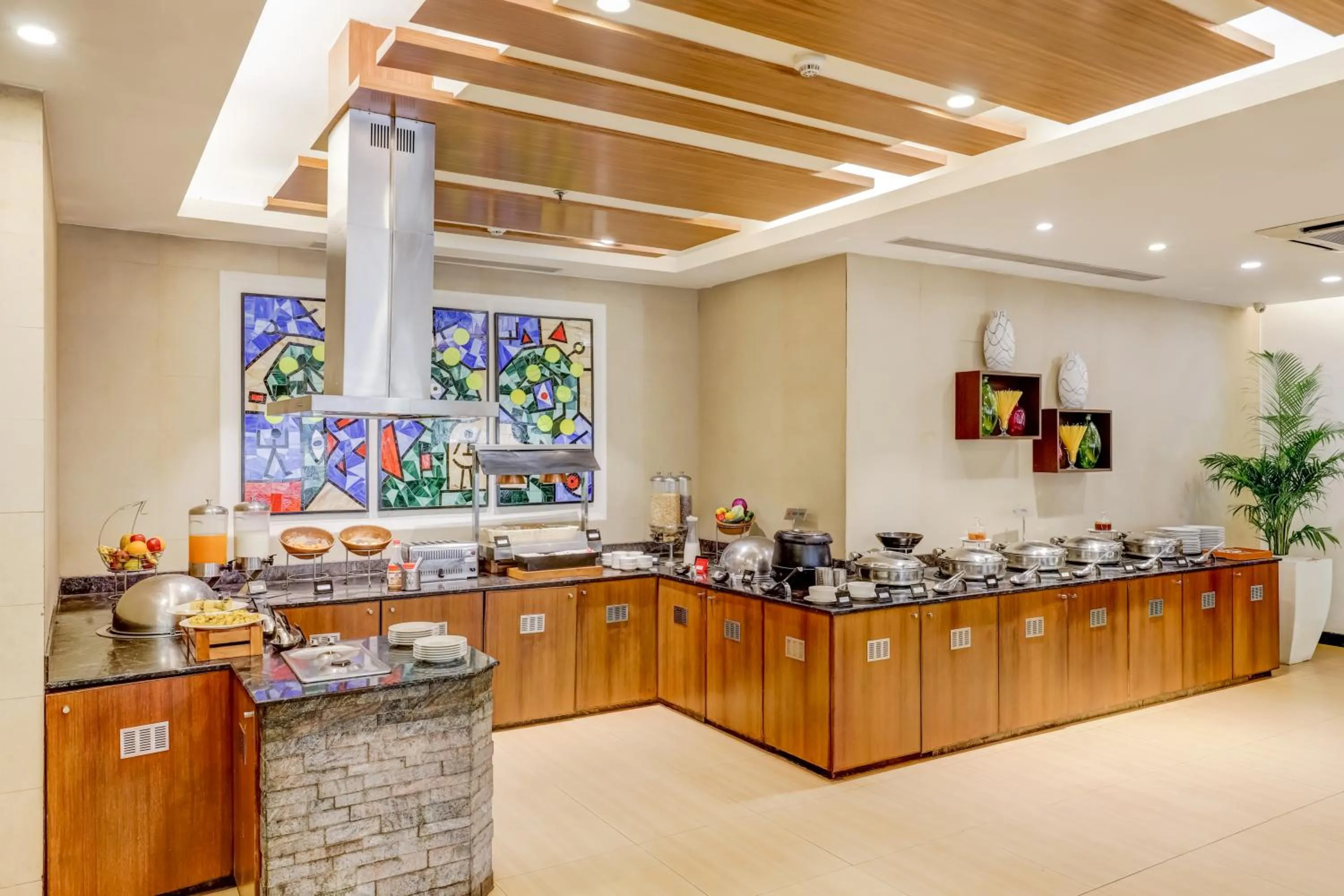 Buffet breakfast in Lemon Tree Hotel, Ahmedabad