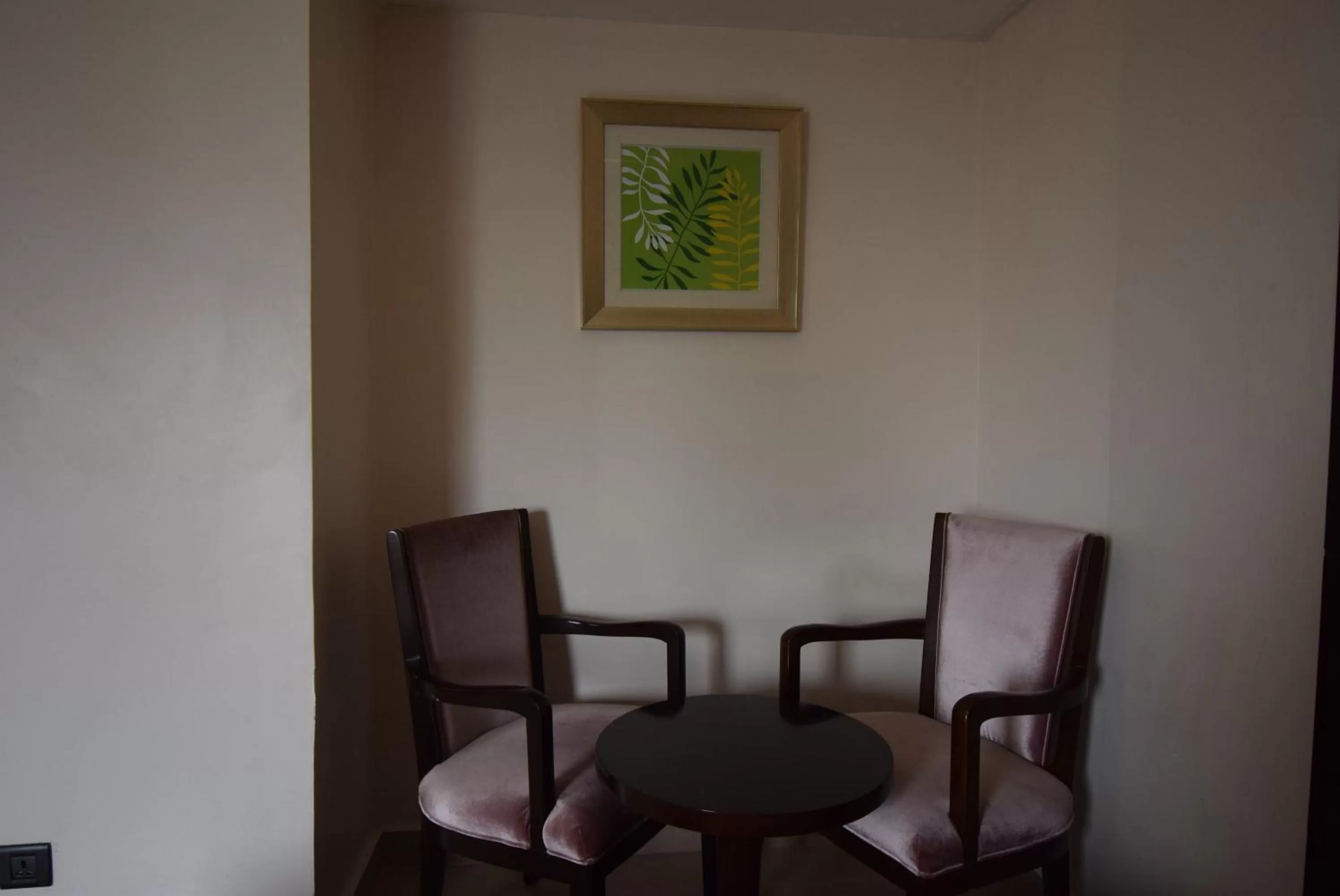 Seating area in Noble House Hotel