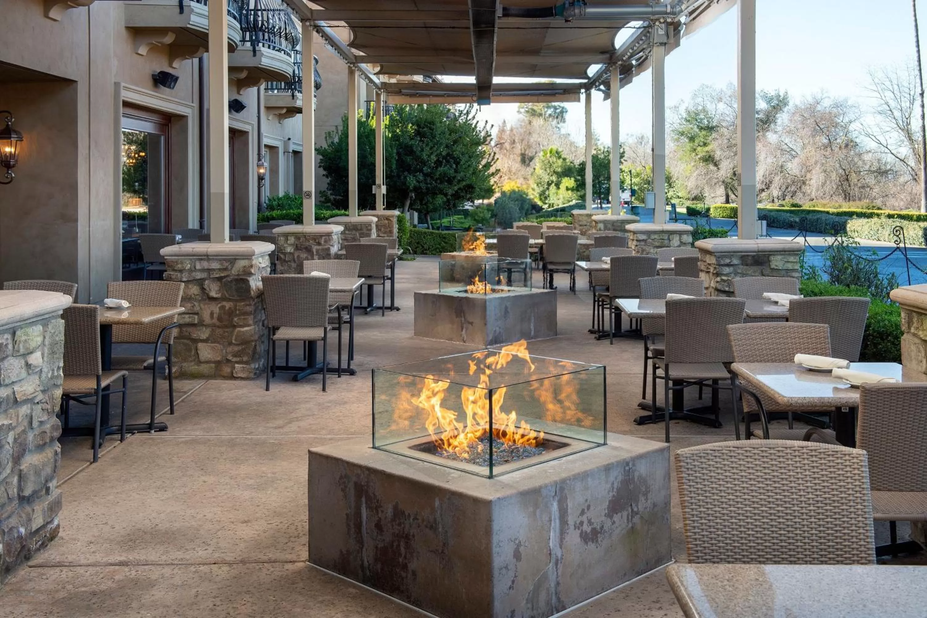 Restaurant/places to eat in The Westin Sacramento Riverfront Hotel & Spa