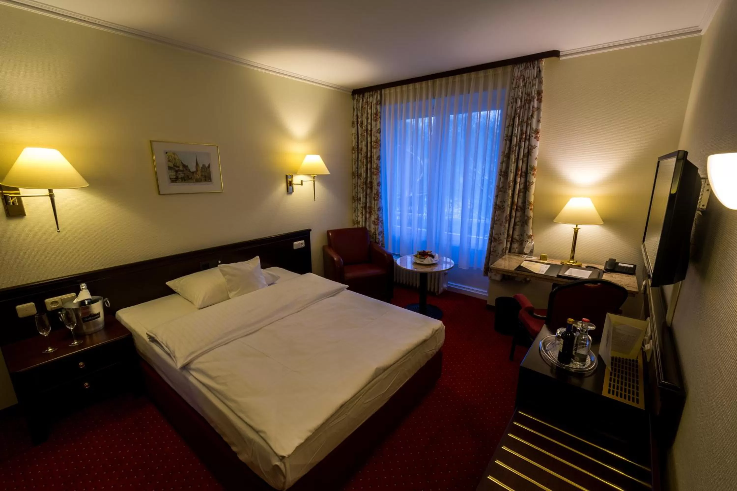 Photo of the whole room, Bed in Sachsenwald Hotel Reinbek