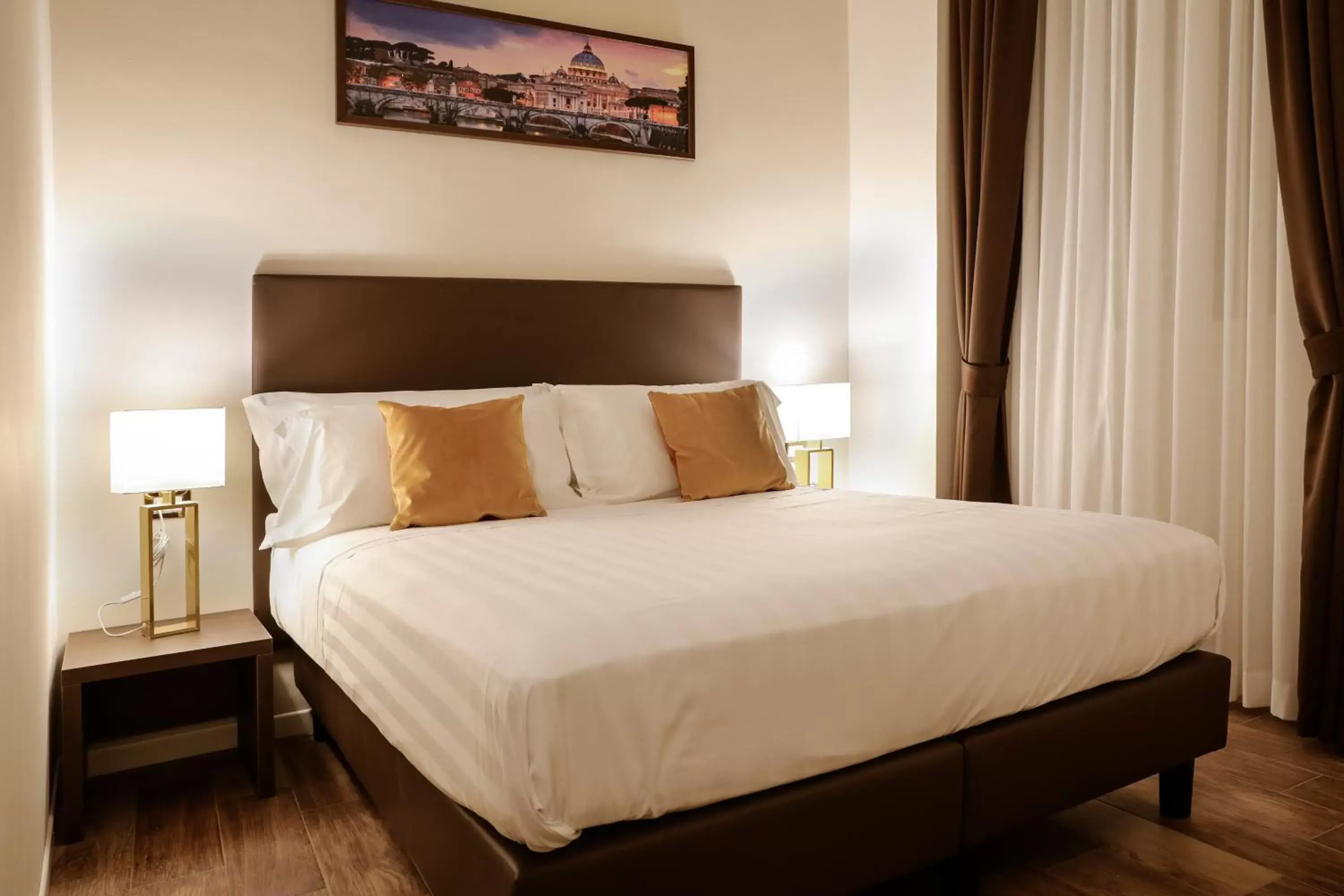 Standard Double or Twin Room in Elegant Rooms Roma - Guest House Standard Double or Twin Room in Elegant Rooms Roma - Guest House