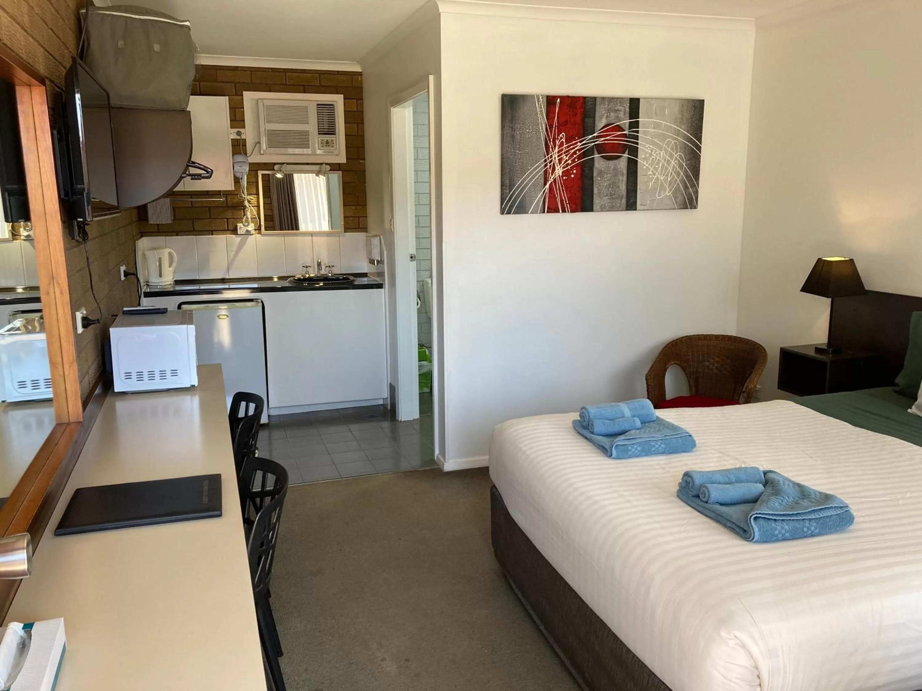 Bed in Camellia Motel