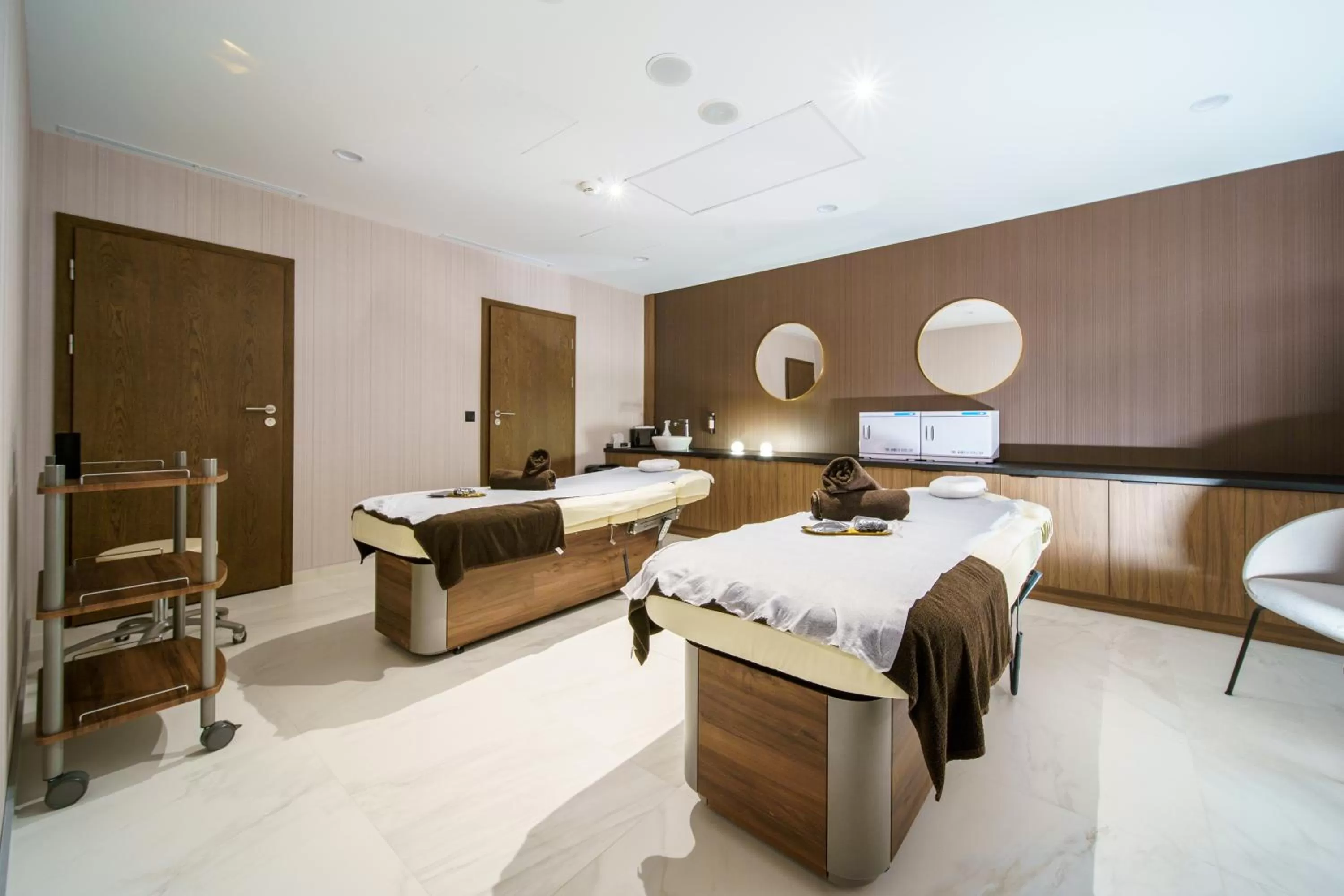 Massage, Bed in Elements Hotel&Spa