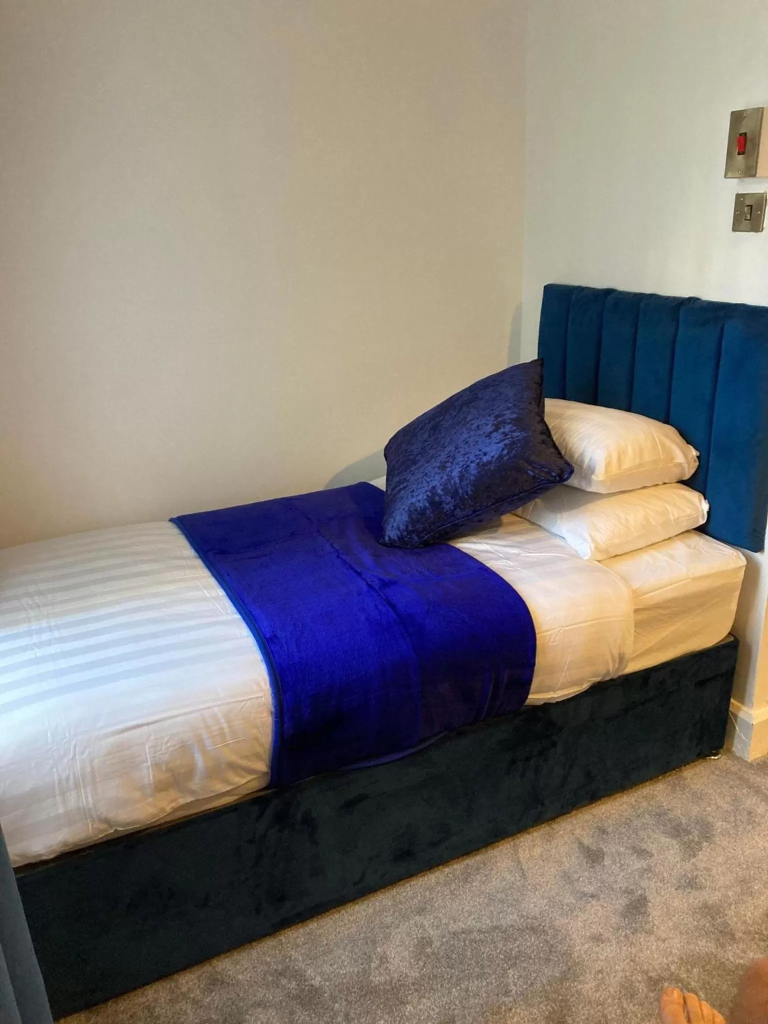 Bed in The New Apollo Hotel