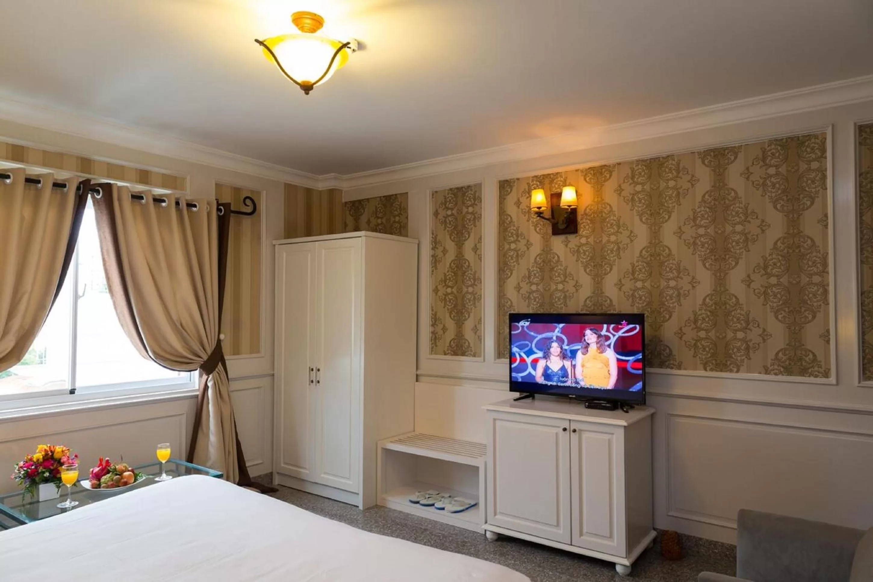 Living room, Bed in Ben Thanh Boutique Hotel