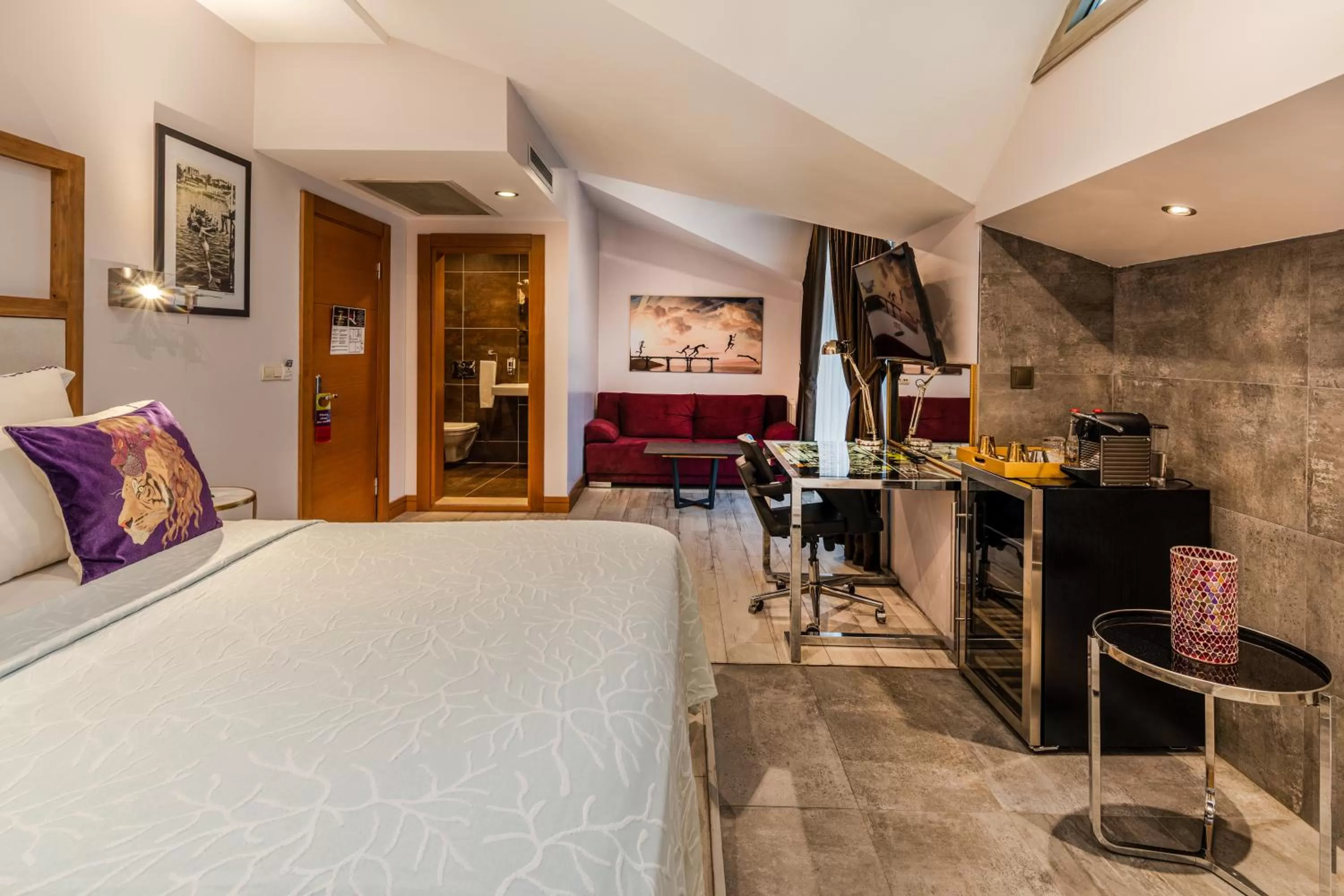 Photo of the whole room, Bed in Parkhouse Hotel & Spa