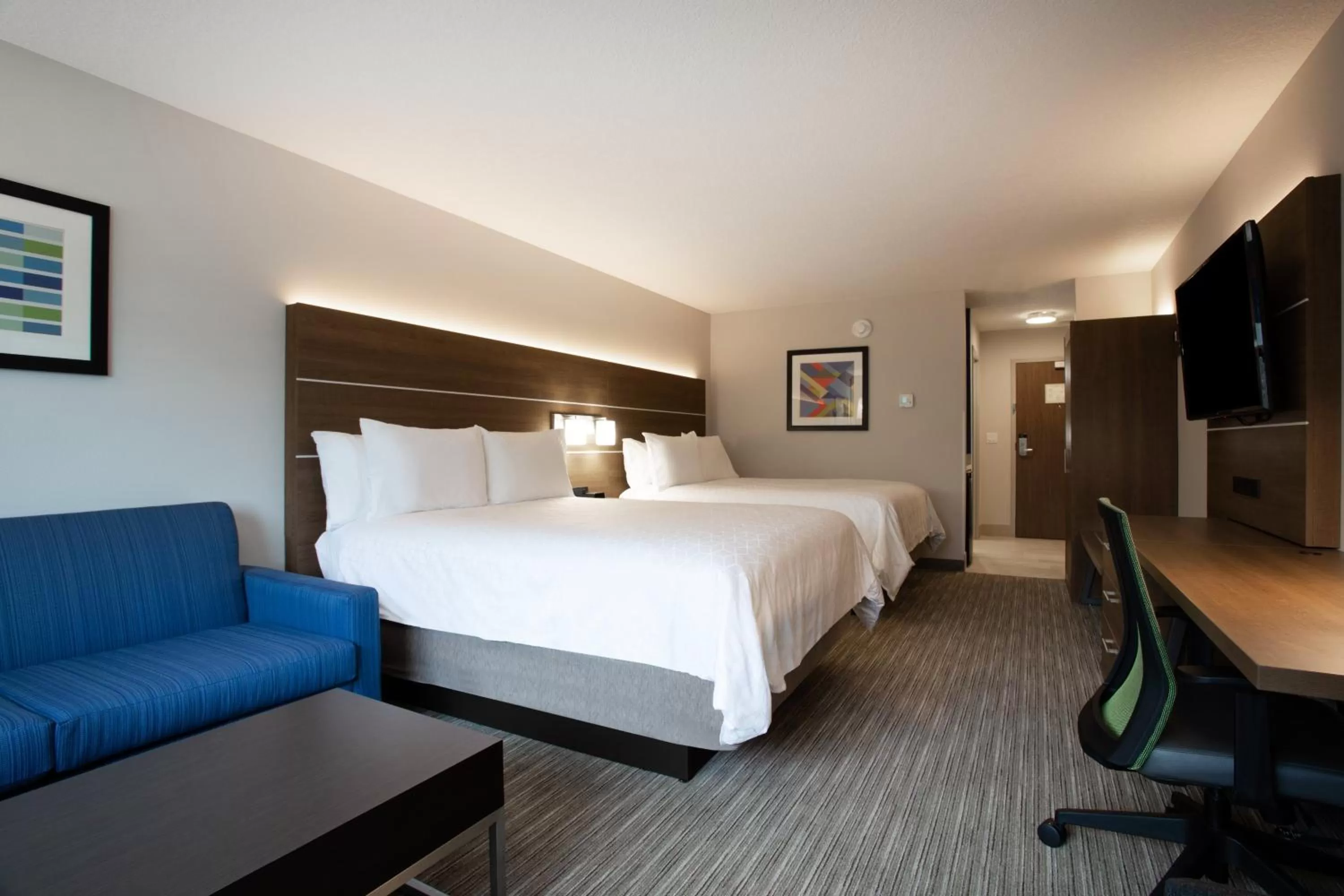 Bedroom, Bed in Holiday Inn Express & Suites - Deland South by IHG