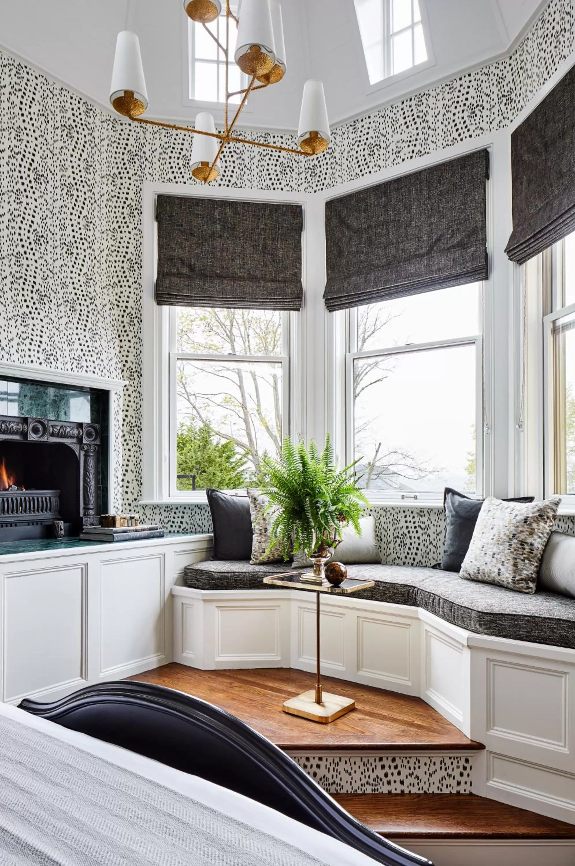 Seating area in The Cliffside Inn