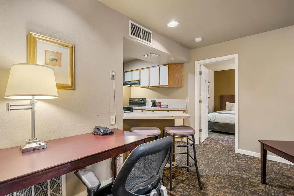 Standard Double Suite in The 505 Collection Buckhead Standard Double Suite in The 505 Collection Buckhead