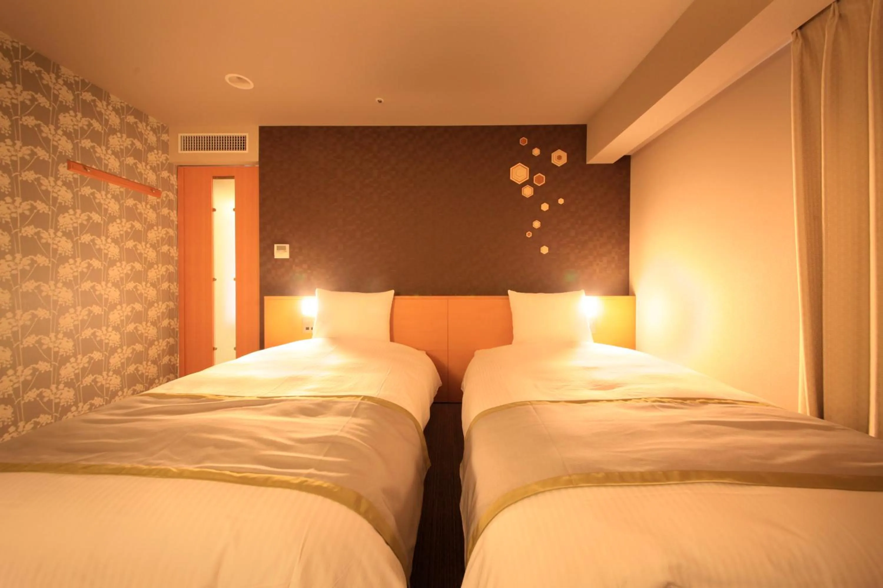 Photo of the whole room, Bed in Richmond Hotel Sapporo Ekimae